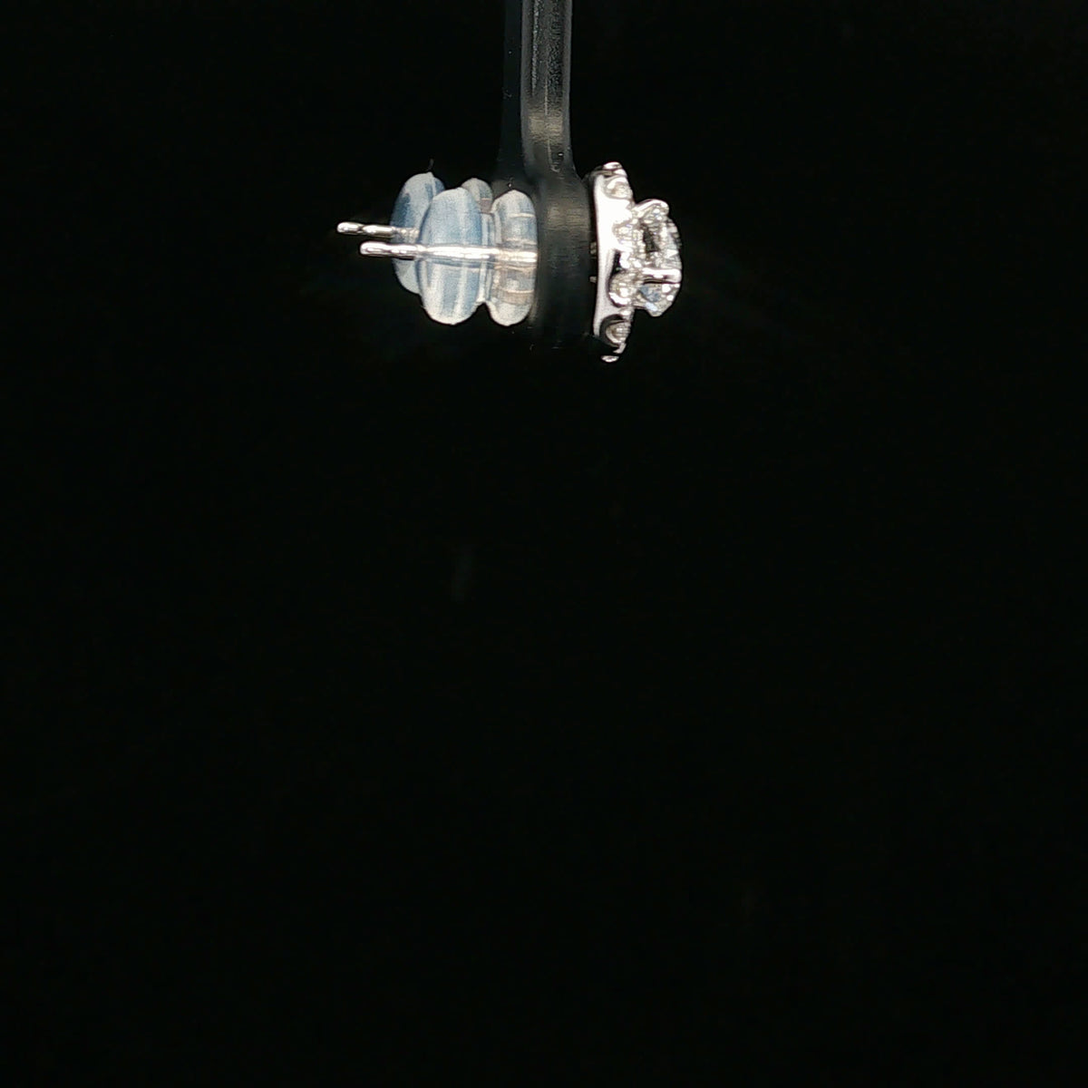 1.50ctw E/VS1 0.5ct Round Halo - 10KW - Lab Diamond - 64141-4