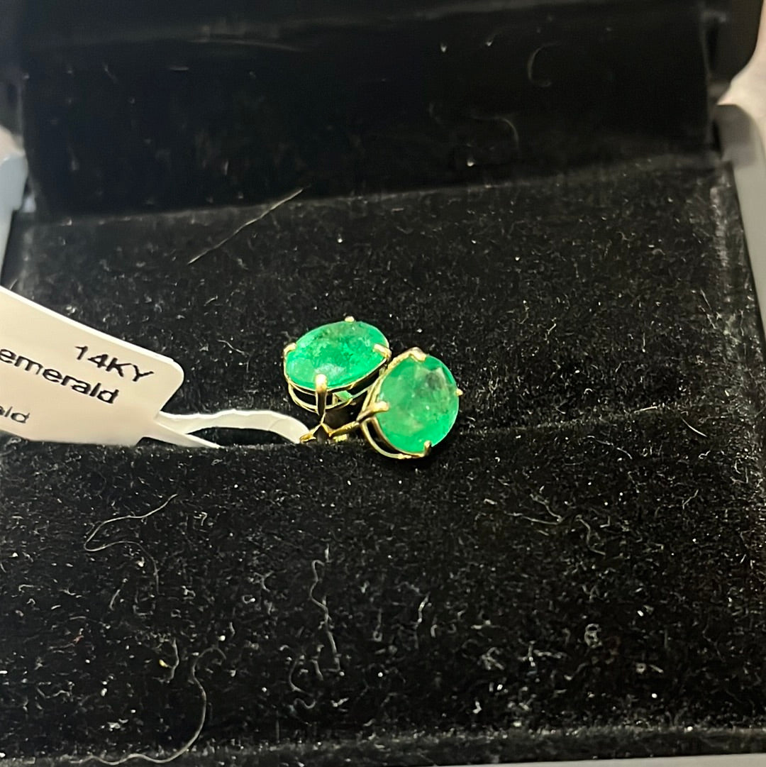 8x6 natural emerald - 14KY - studs - Natural emerald - 34423