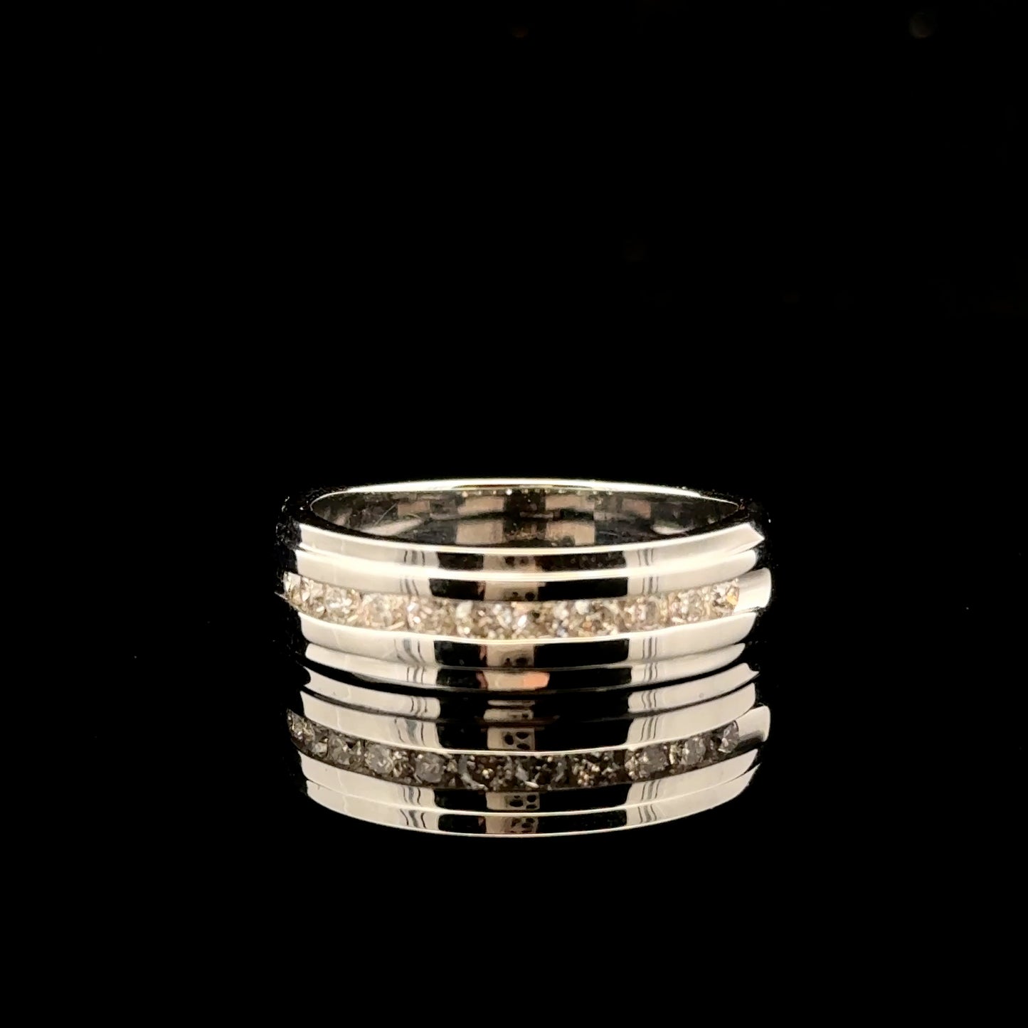 Channel Men's #9.5 0.50ctw. G/SI2 - 10KW - Natural Diamond