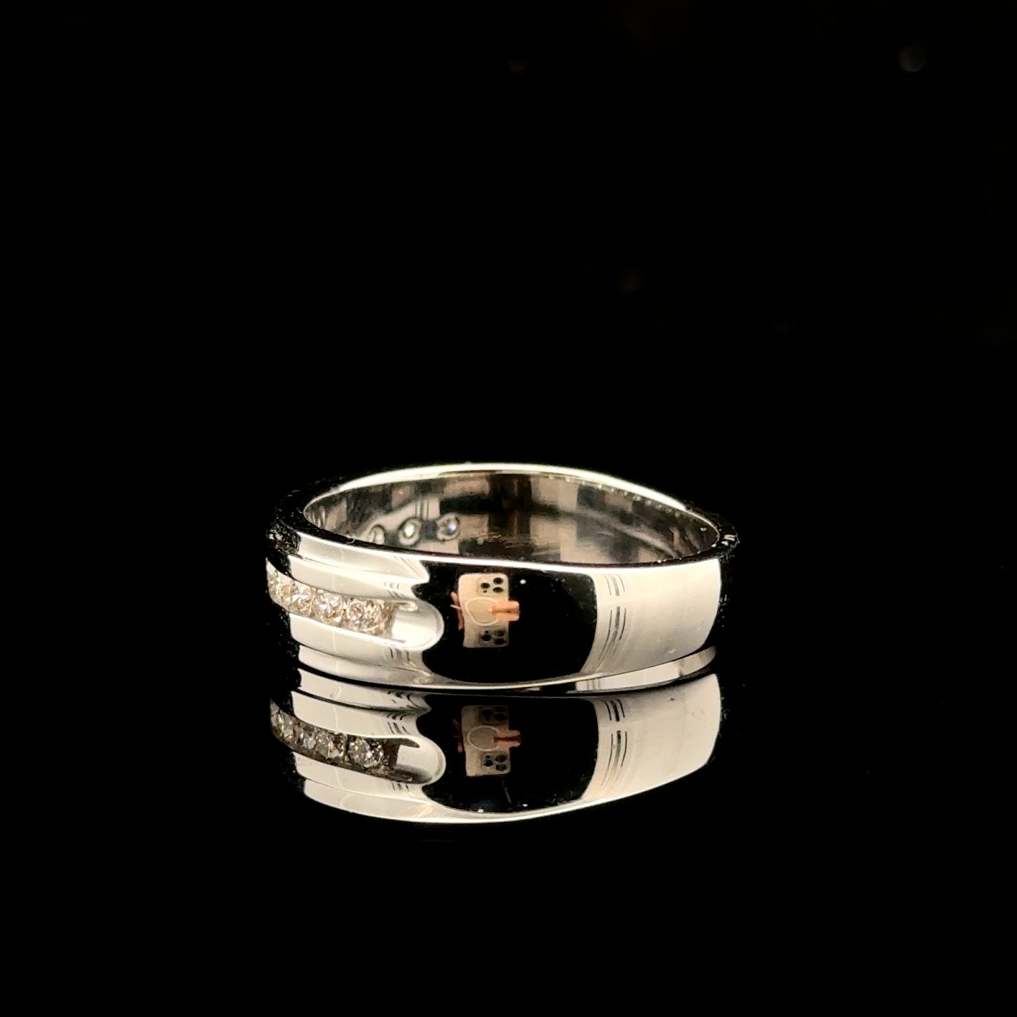 Channel Men's #9.5 0.50ctw. G/SI2 - 10KW - Natural Diamond