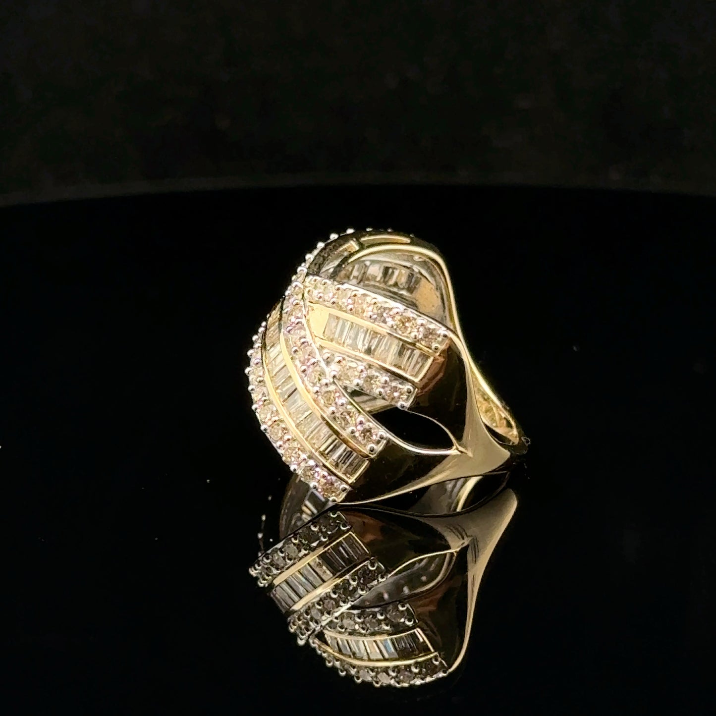Woven X 2ctw. G/SI2 - 10KY - Natural Diamond