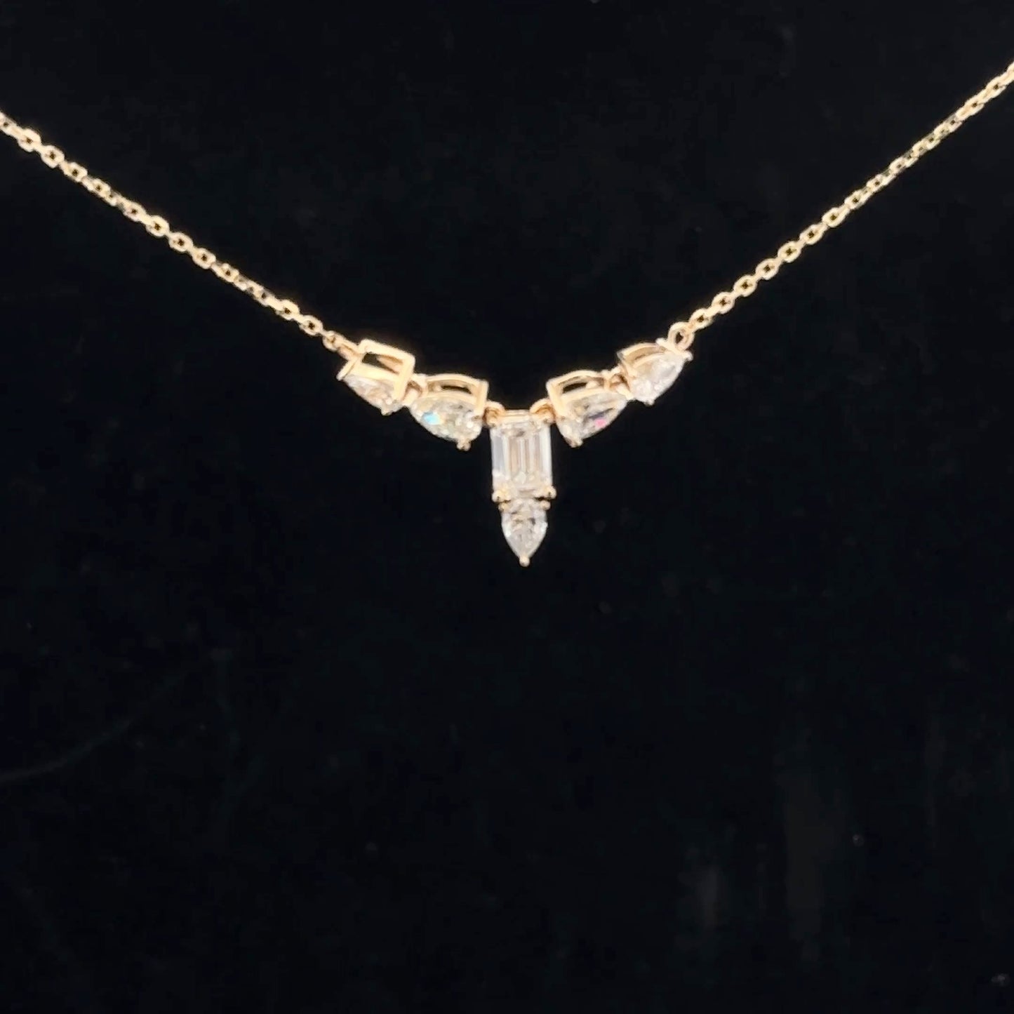 Six Stone 1ctw. D/VVS1 43cm - 14KY - Lab Diamond