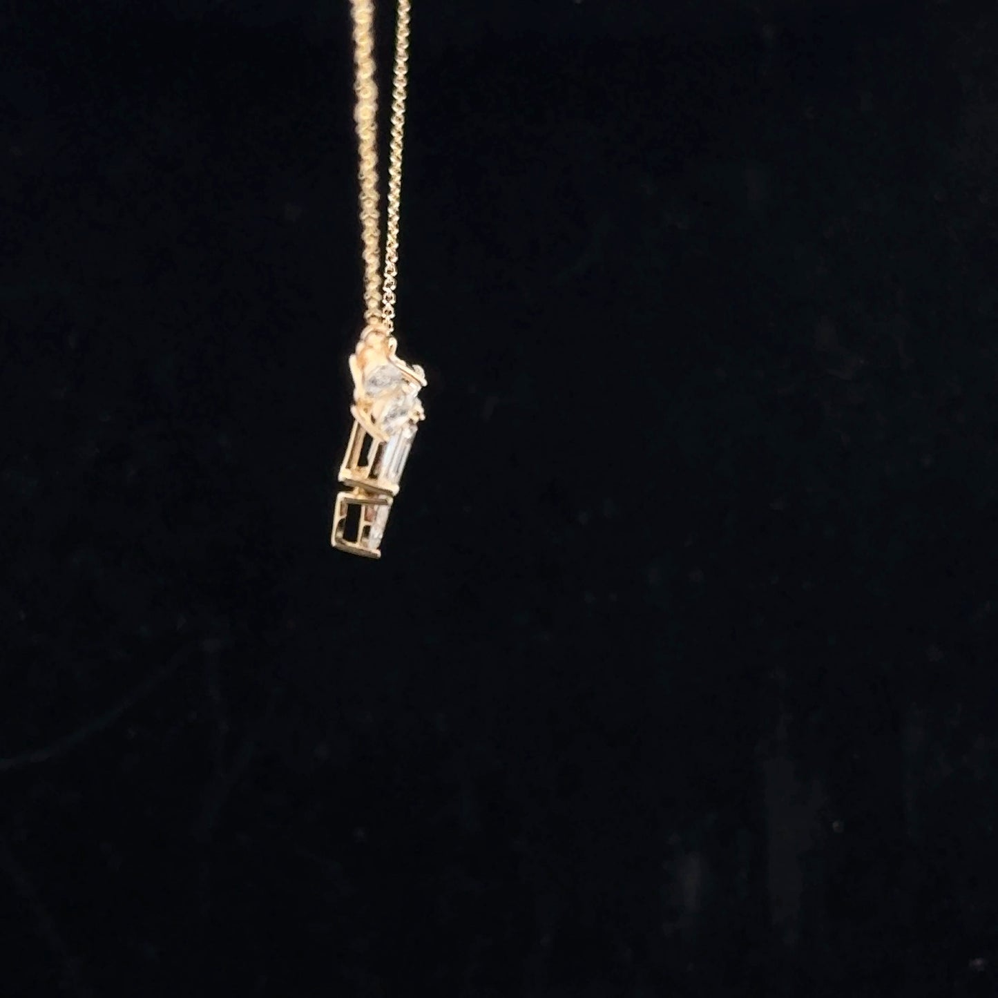 Six Stone 1ctw. D/VVS1 43cm - 14KY - Lab Diamond