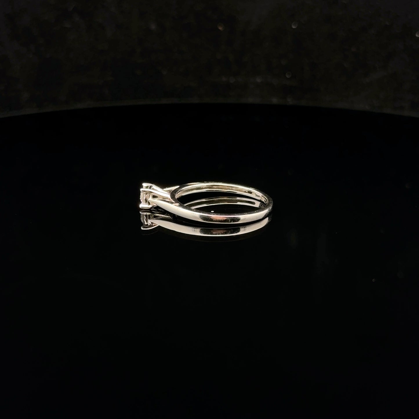 Miracle Solitaire 0.10ctw. G/I1. - 10KW - Natural Diamond