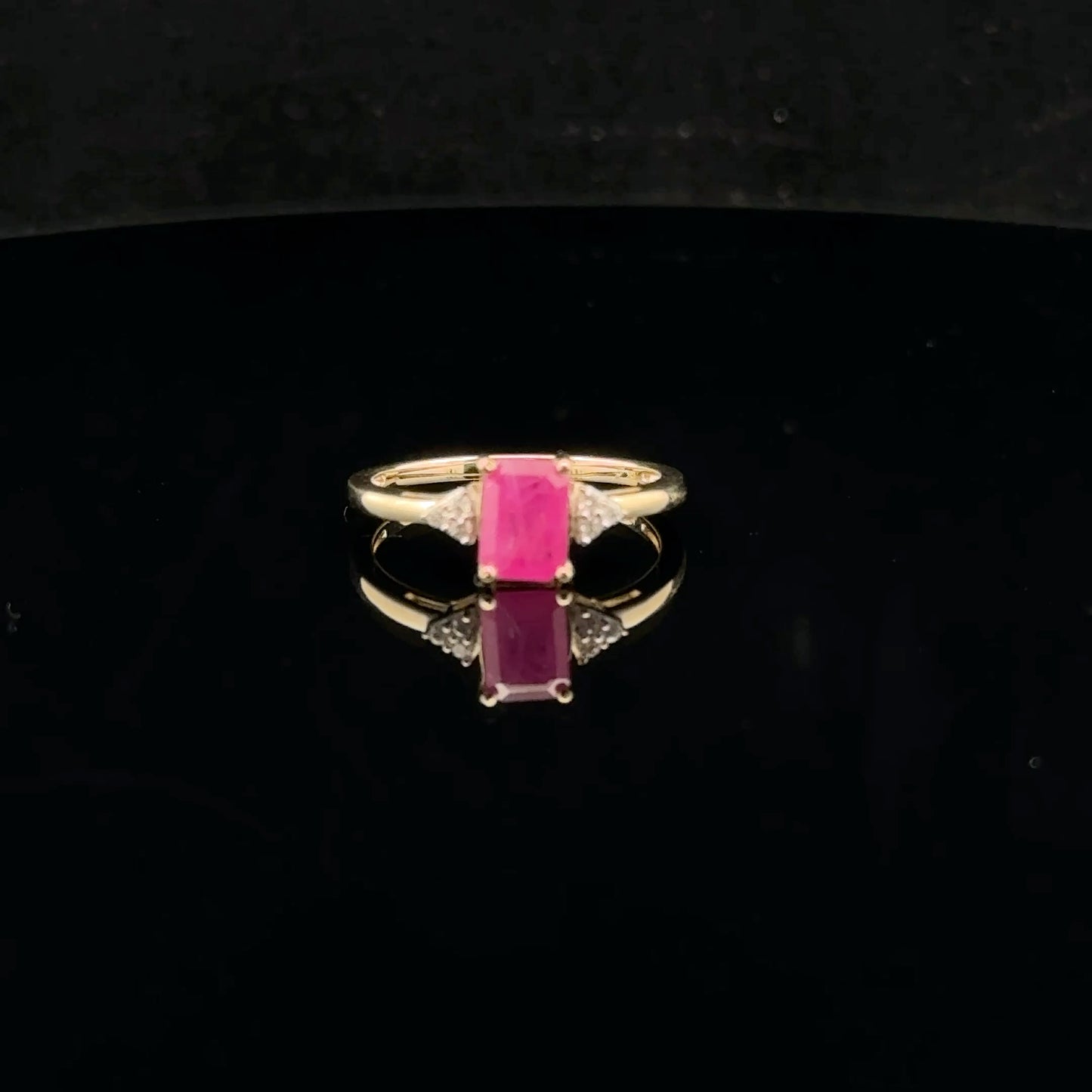 Three Stone 1ct. 0.08ct. - 10KY - Natural Ruby