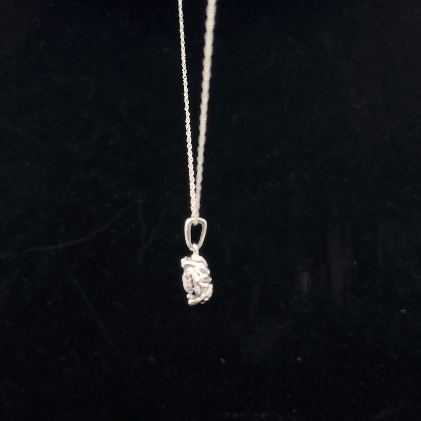 4 prongs 0.25ctw. H/I1 - 10KW - Natural Diamond