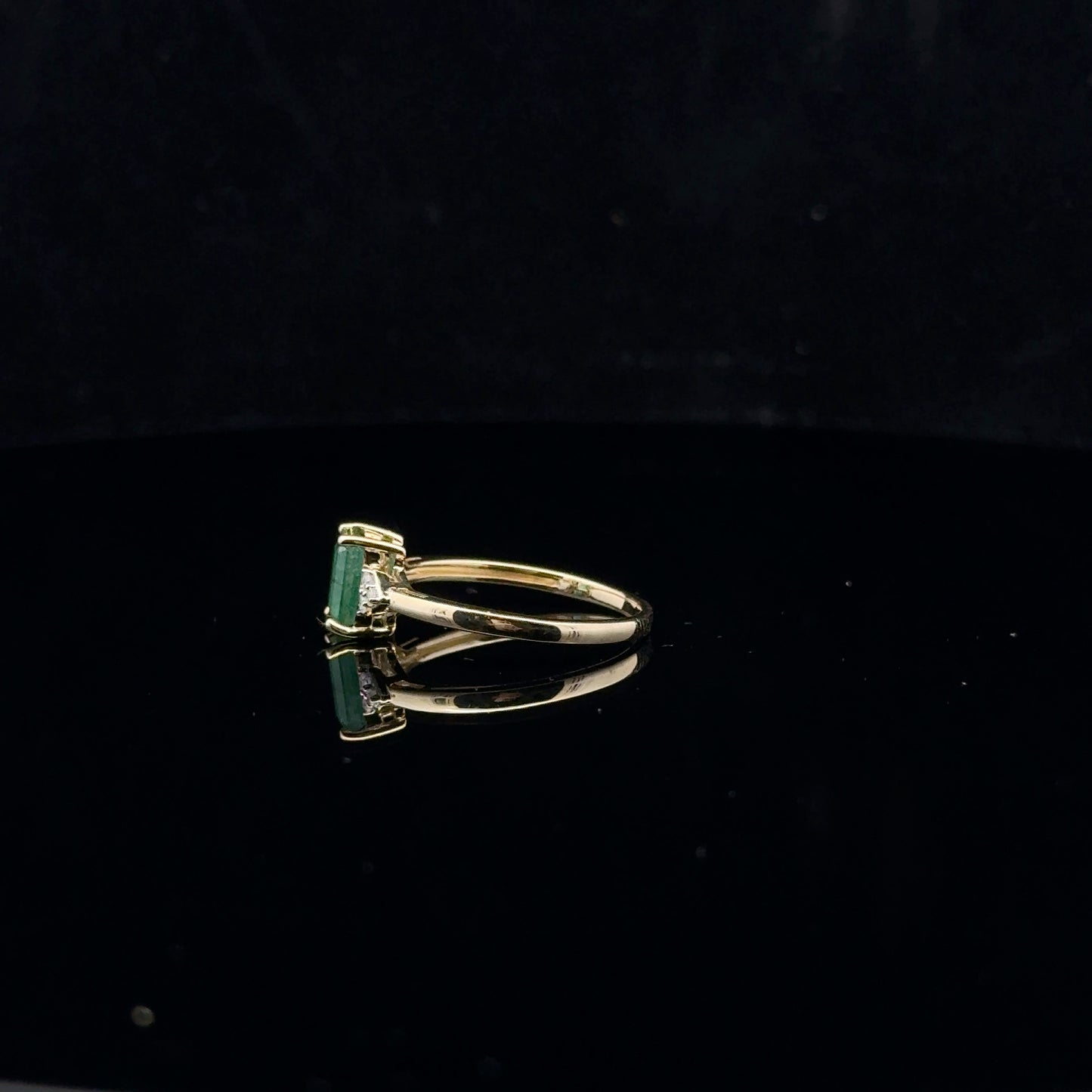 Three Stone 1ct. 0.08ct. - 10KY - Natural Emerald