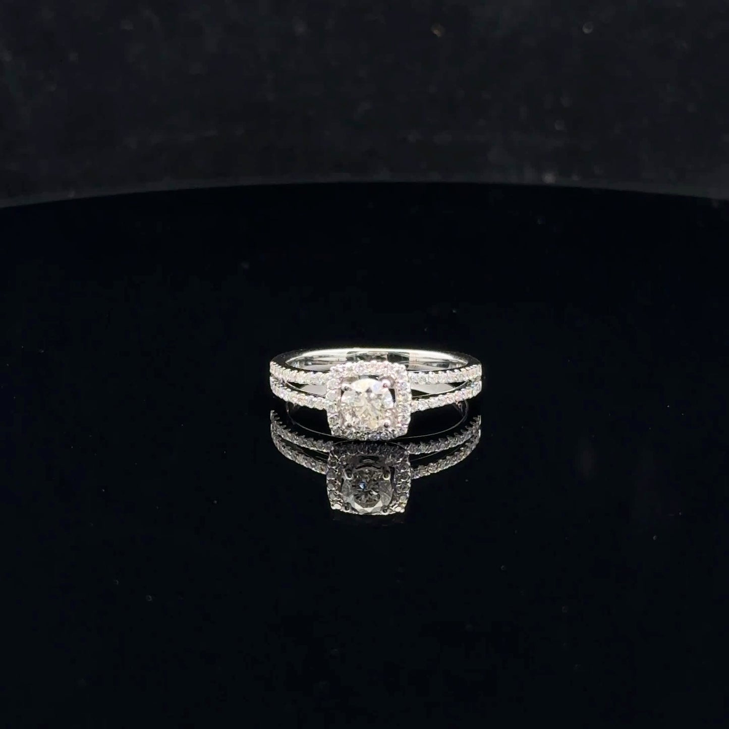 Split Band Halo 0.75ctw 0.38ct G/SI2 - 14KW - Natural Diamond - 52031