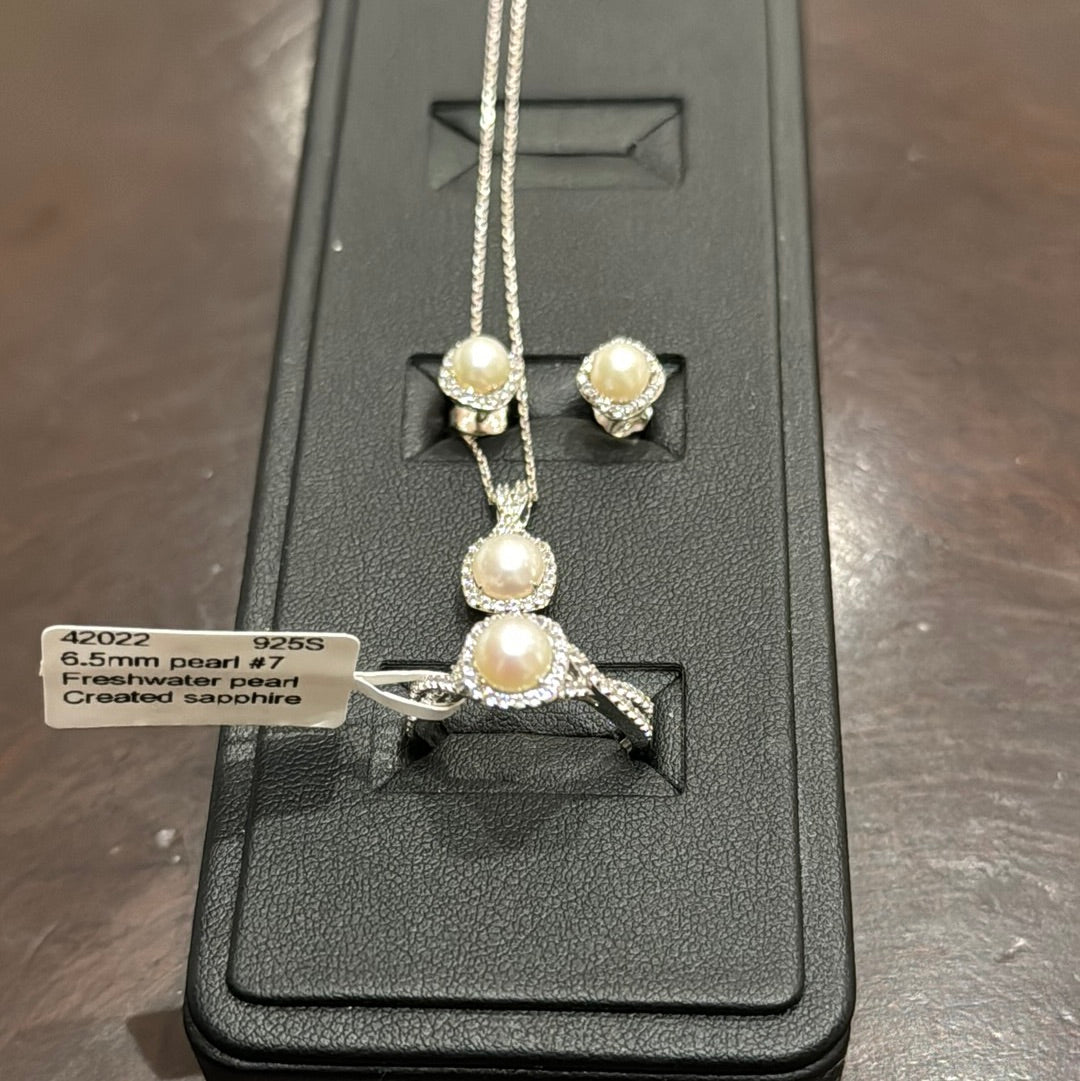 Freshwater pearl 6.5mm pearl #7 925S - Created sapphire 42022