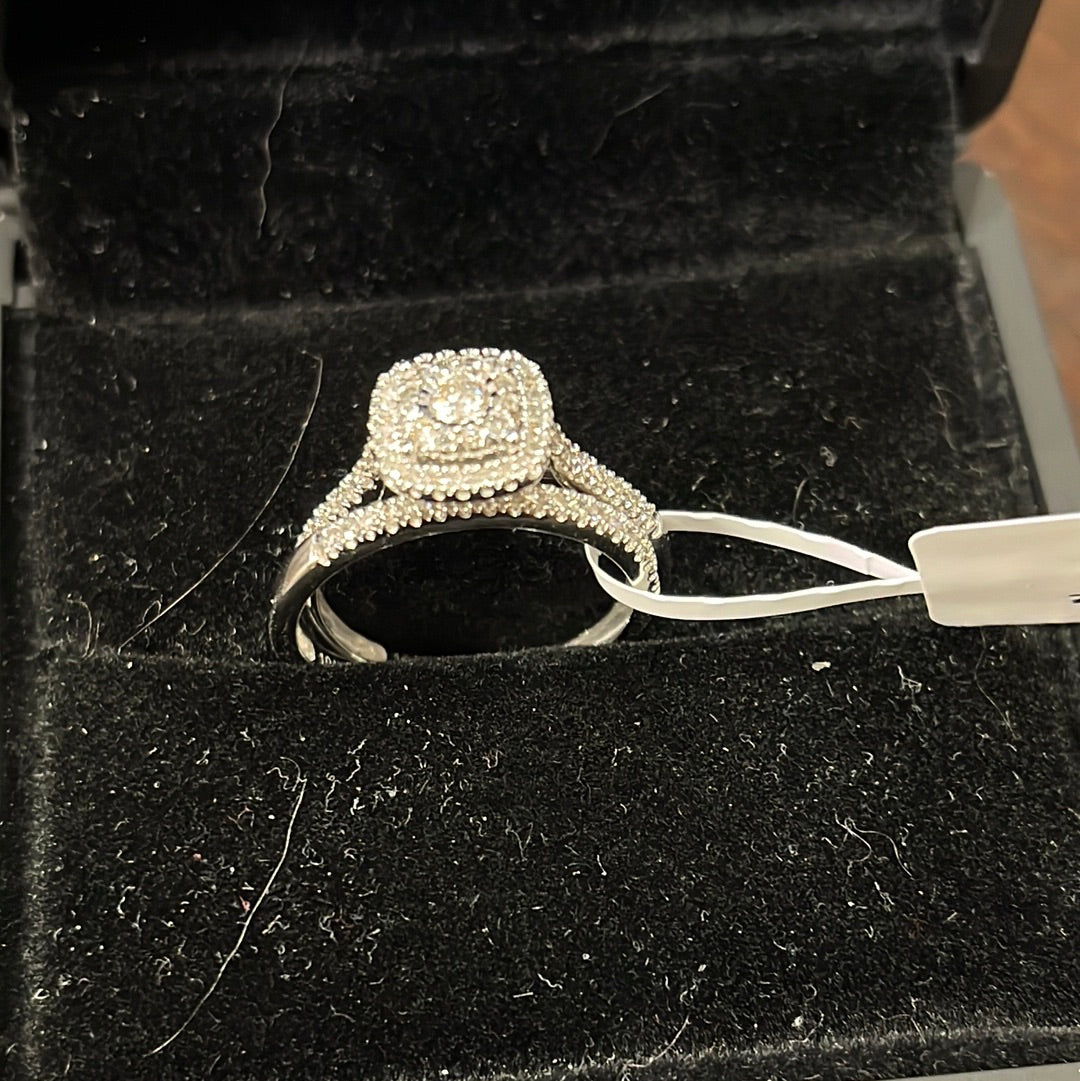 Bridal cushion set - 10KW - 0.50ctw H/SI1 #7 - Natural diamond - 34278