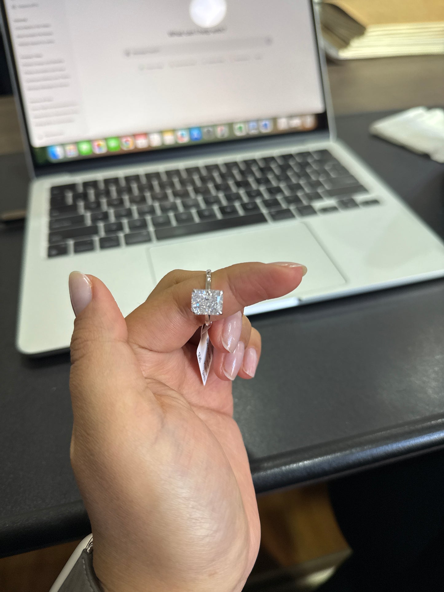 43465 Emerald 4ct #7 Cubic Zirconia S925