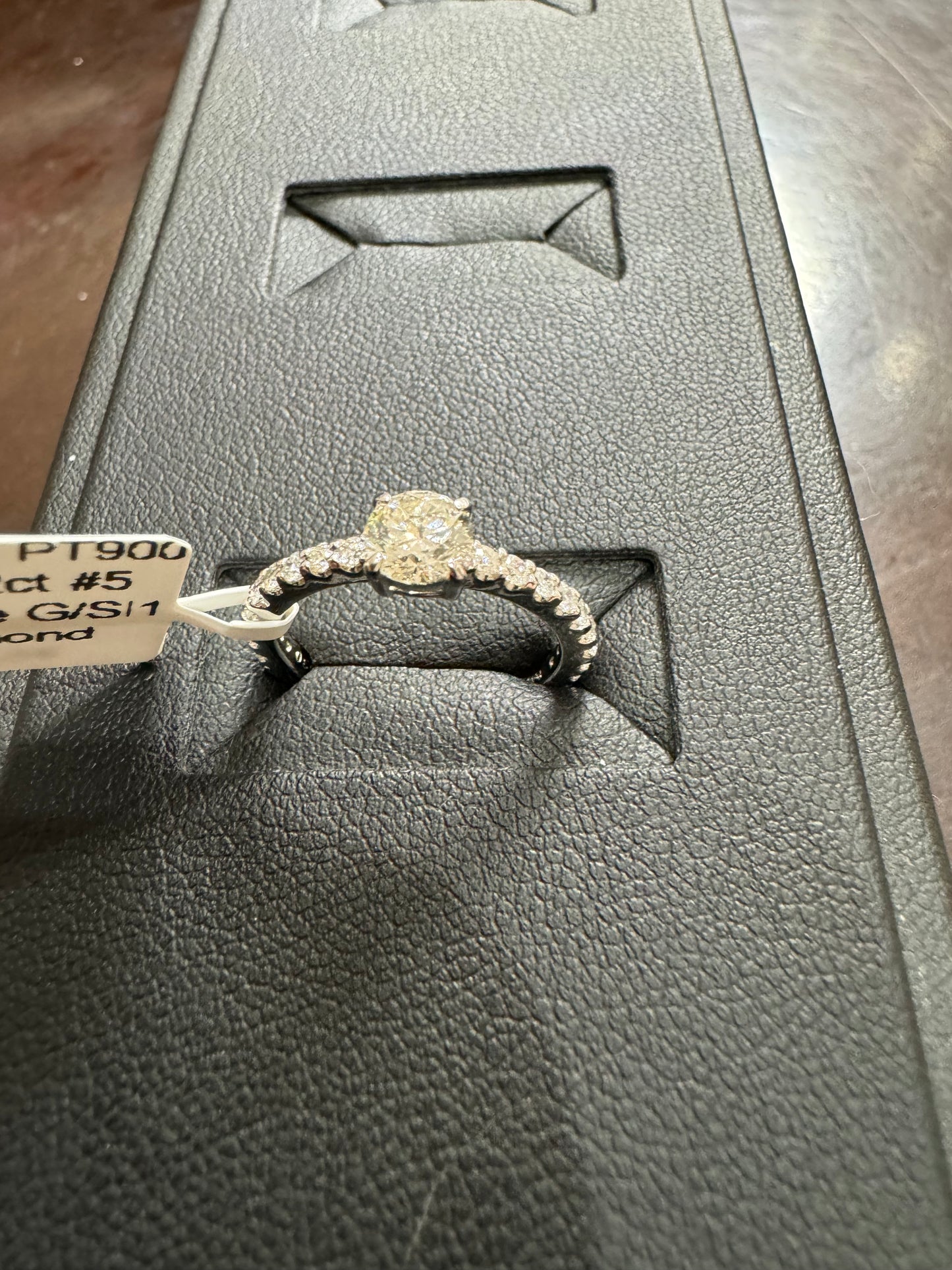 Solitaire side G/SI1 0.82ctw 0.52ct #5 PT900 - Natural diamond 42031
