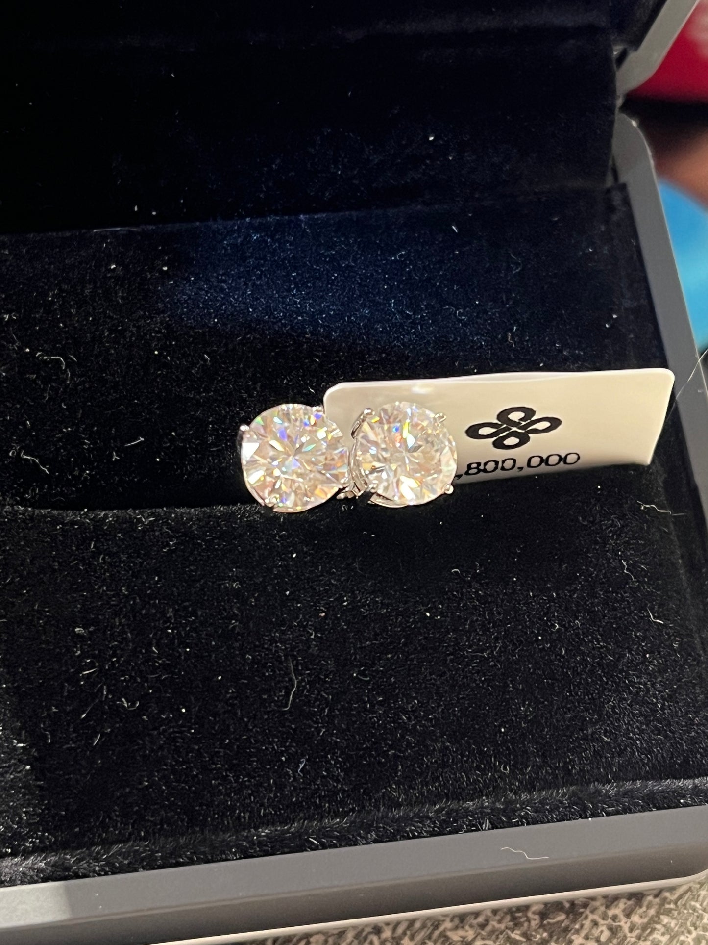Studs - 14KW - 3ctw D/VVS1 - Moissanite - 34172