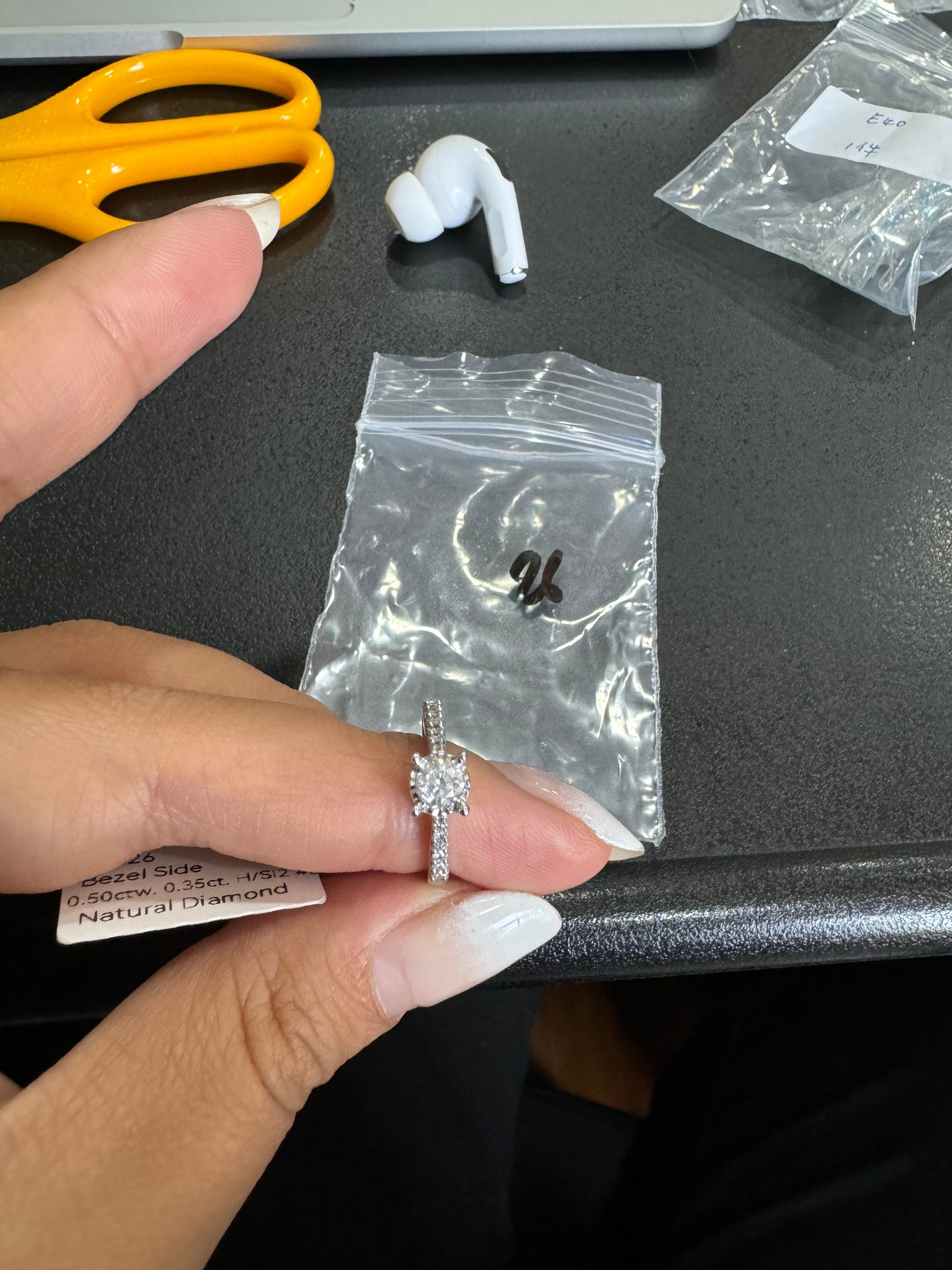 Bezel Side - 0.50ctw. 0.35ct. H/SI2 #510KW - Natural Diamond - 43426