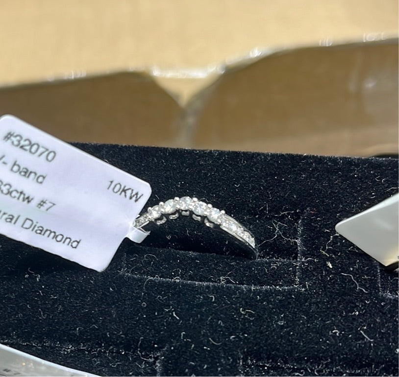 V- band - 10KW - 0.33ctw #7 - Natural Diamond - 32070