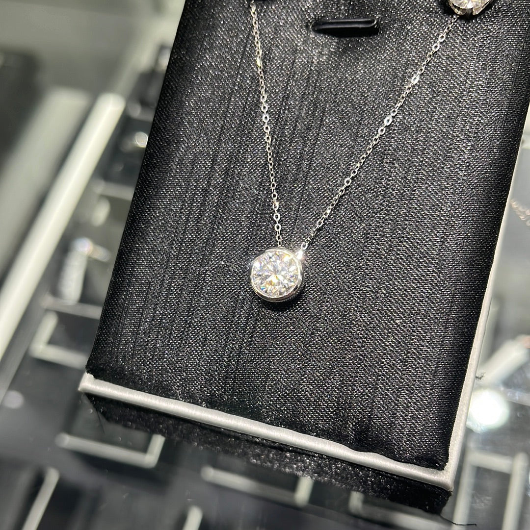 Solitaire Necklace 2ct. E. VVS1. 14KW - 20193