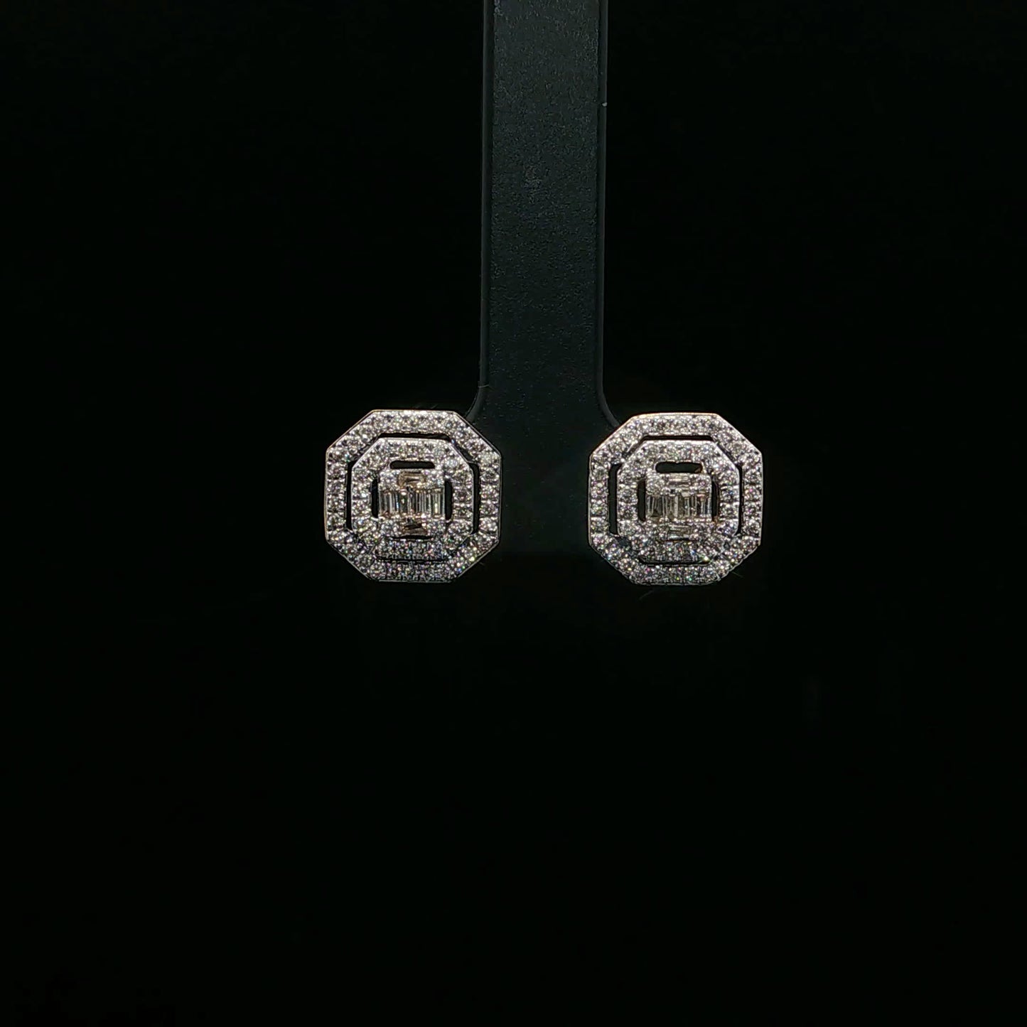 0.57ctw H/Si2 Square Double Halo - 10KW/Y - Natural Diamond - 64189