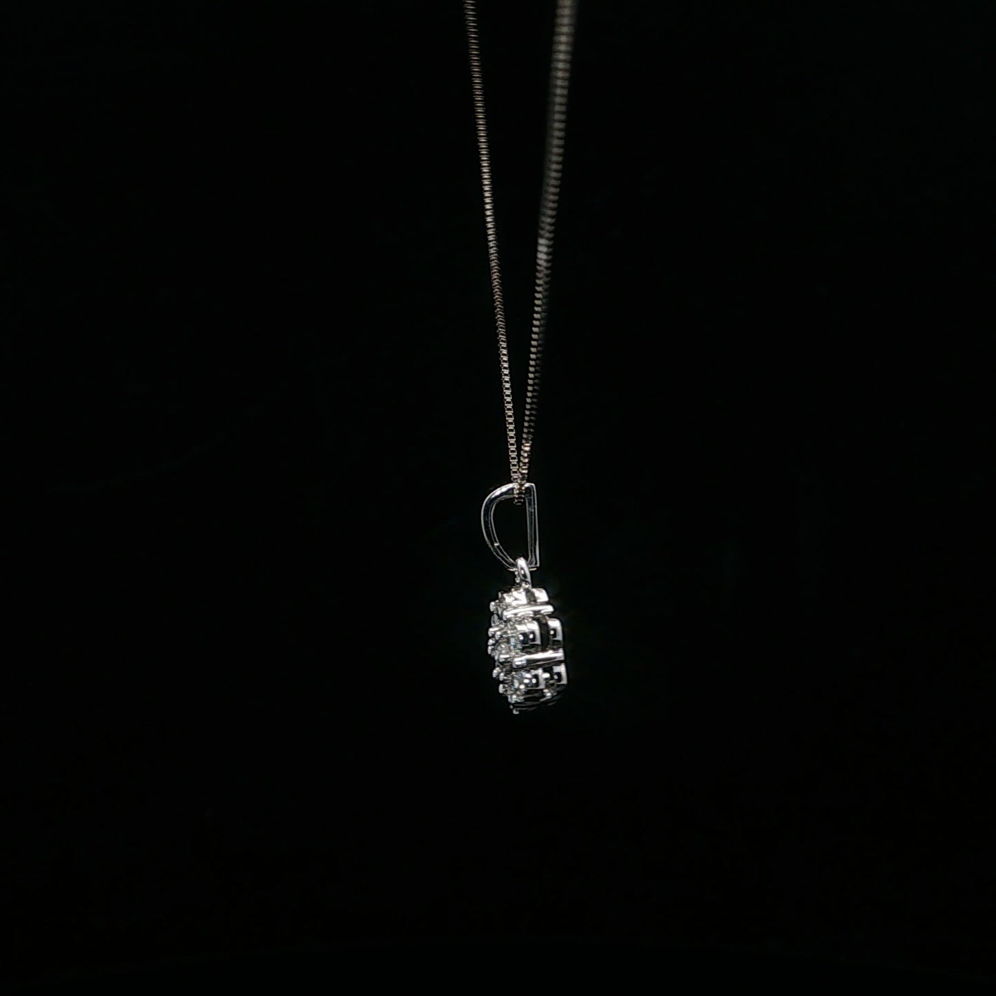 0.16ctw F/SI1 Flower Pendant - 14KW - Natural Diamond - 64200-3