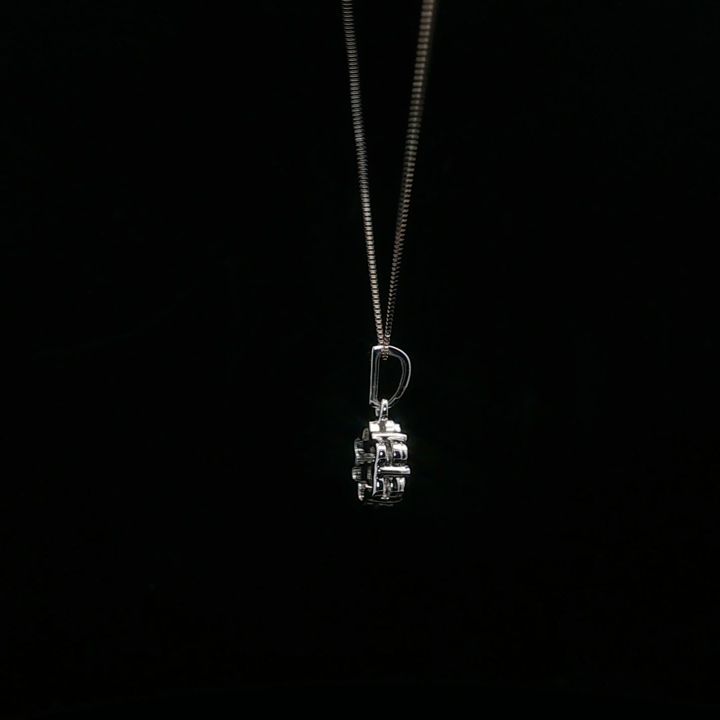 0.16ctw F/SI1 Flower Pendant - 14KW - Natural Diamond - 64200-4