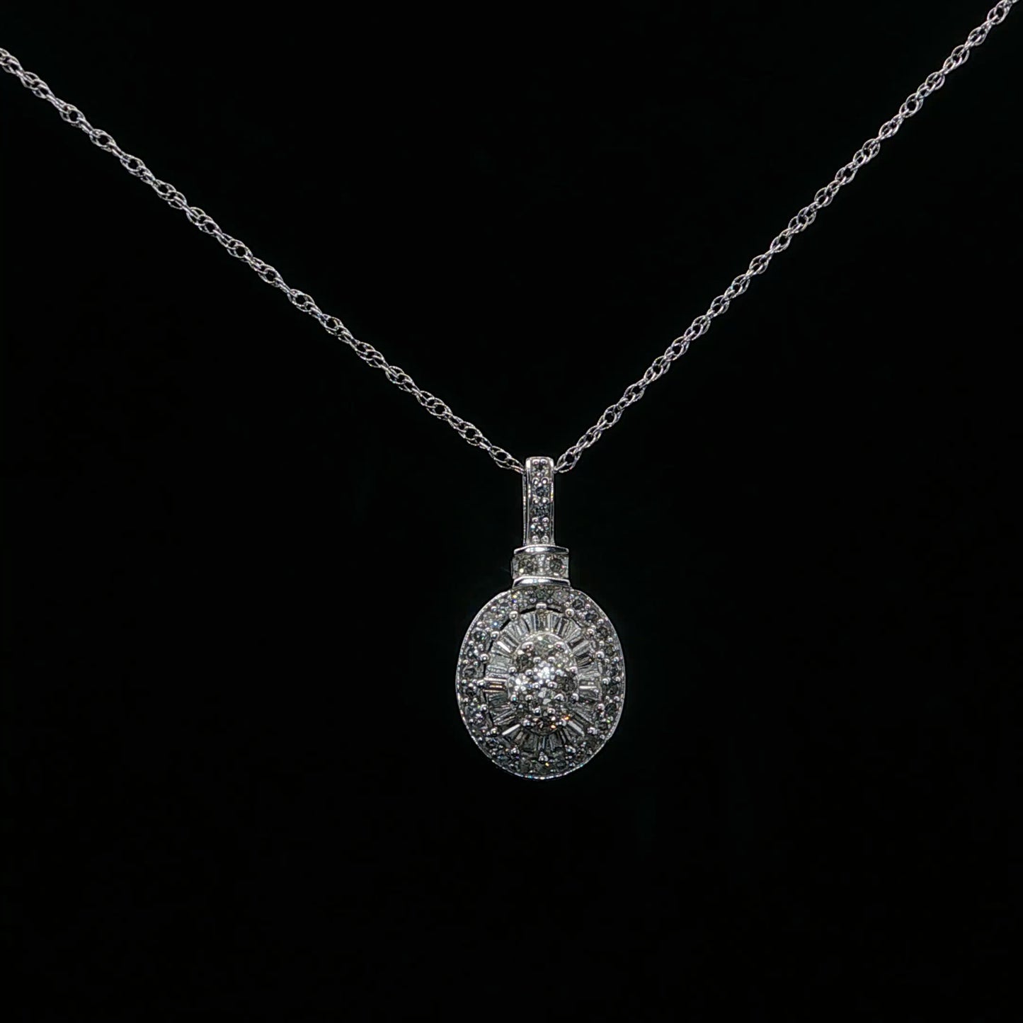 0.25ctw G/SI2 Cluster Oval Halo - 10KW - Natural Diamond - 64208-3