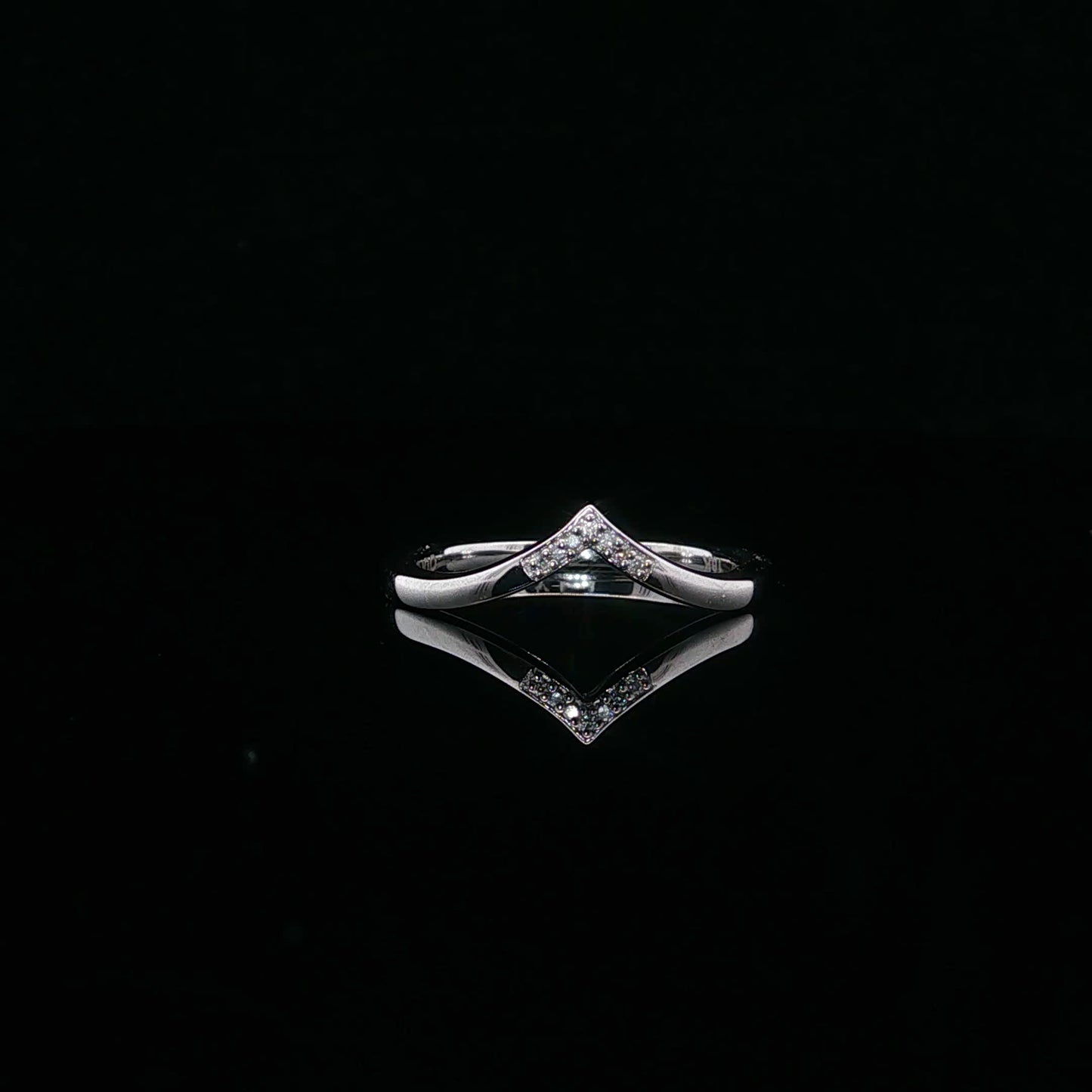 0.02ctw H/I1 V Band - 10KW - Natural Diamond - 64083-5.5