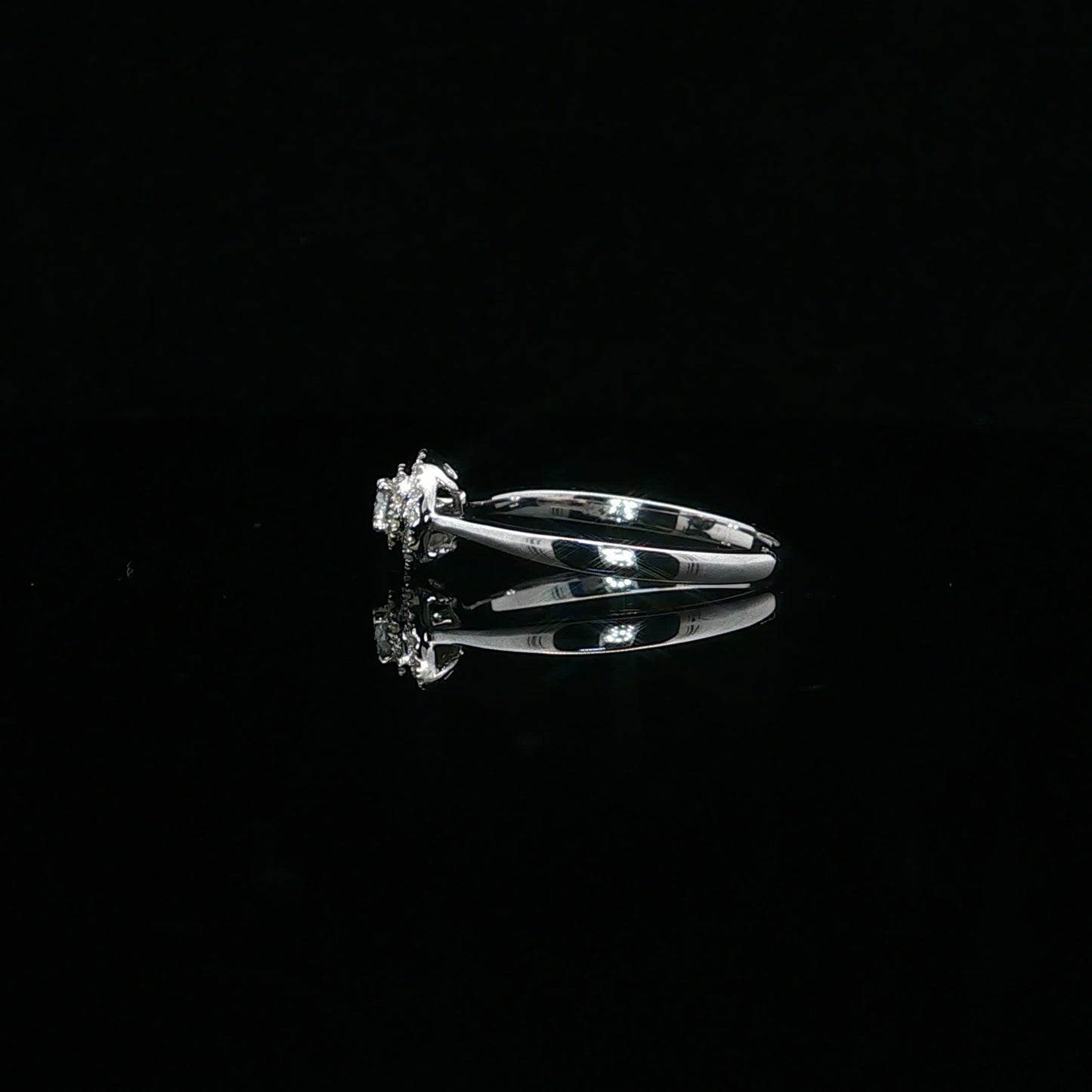 0.20ctw G/SI2 Double Halo Promise - 10KW - Natural Diamond - 64085-6.5-4