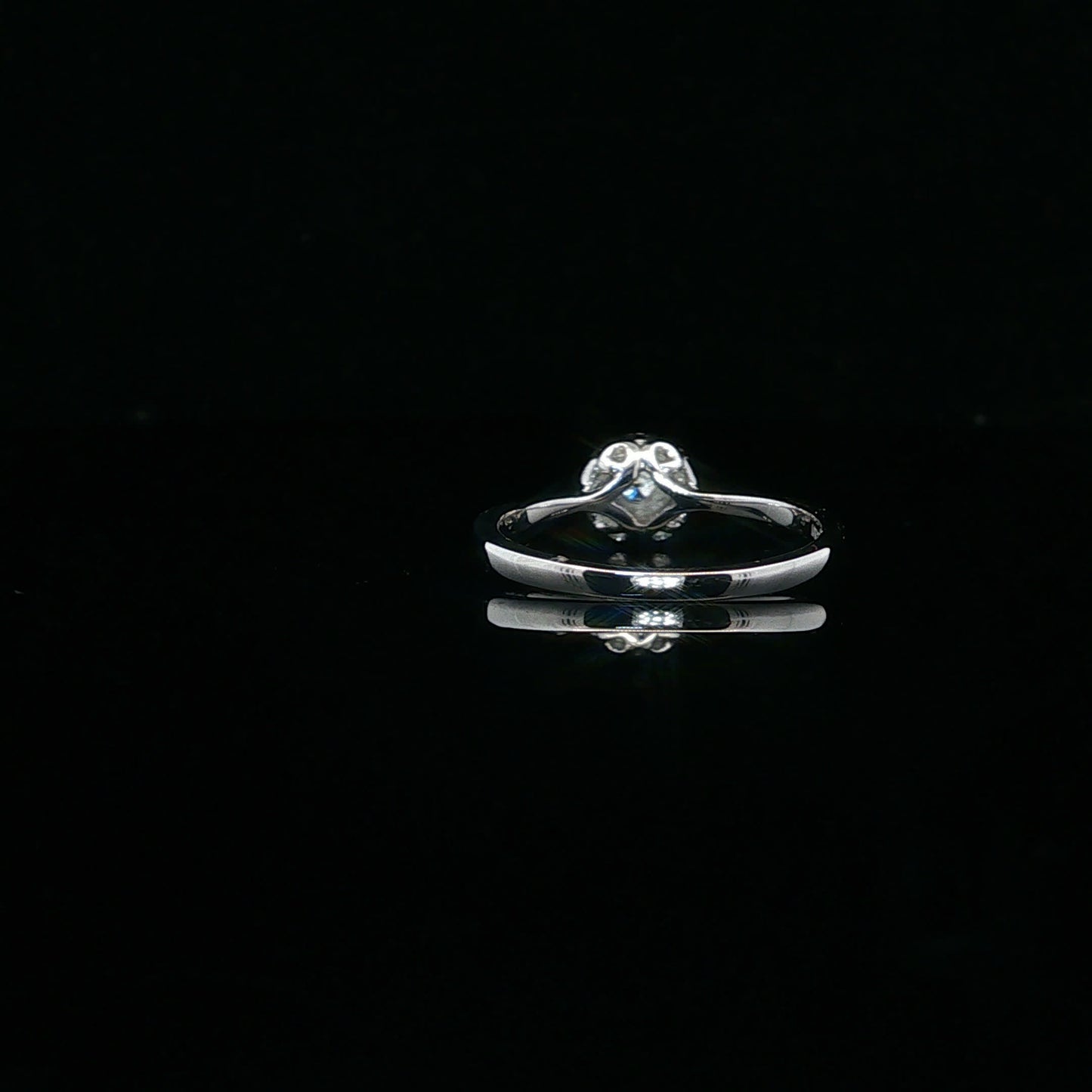 0.20ctw G/SI2 Double Halo Promise - 10KW - Natural Diamond - 64085-6.5-4