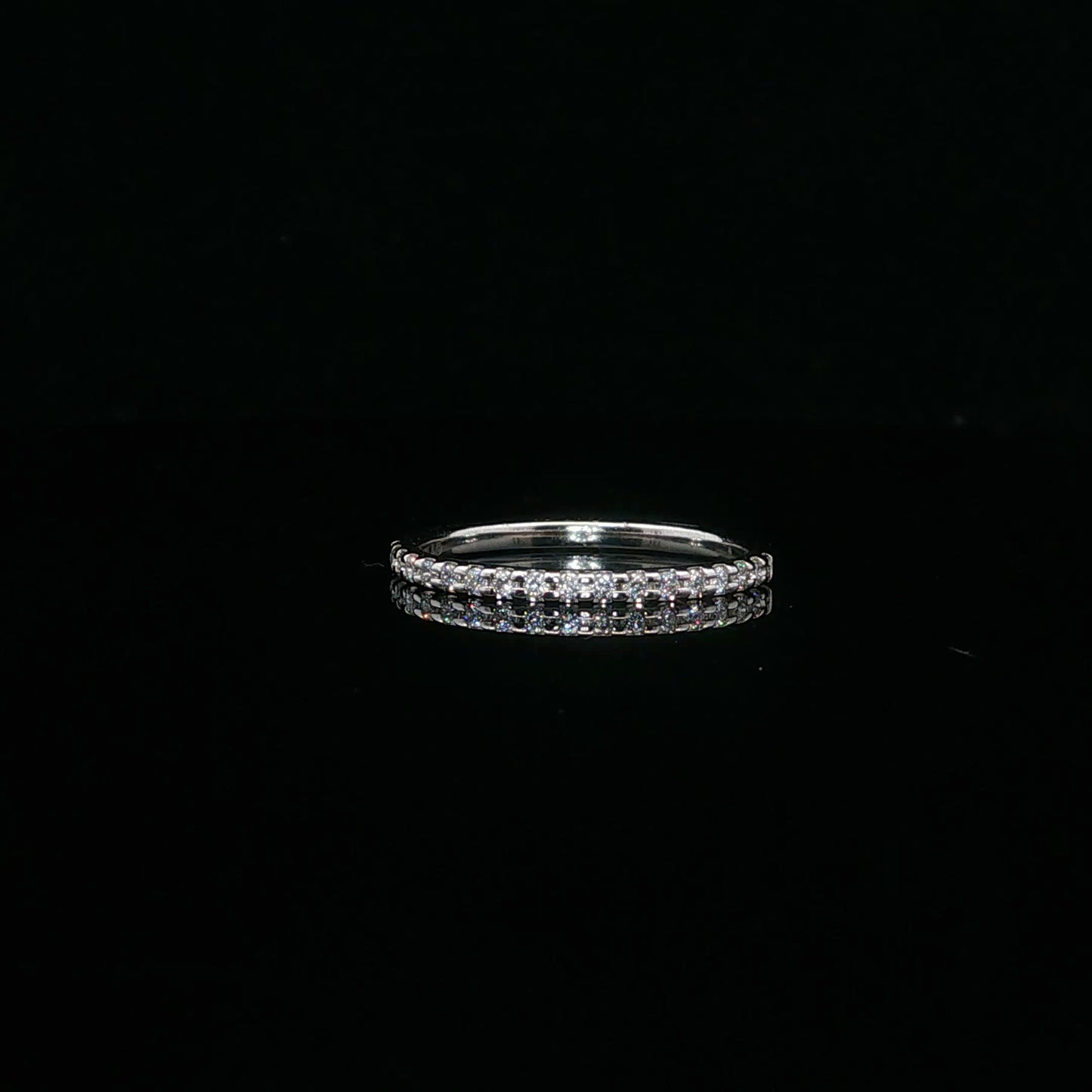 0.17ctw G/SI1 Classic Band - PT950 - Natural Diamond - 64095-7-5