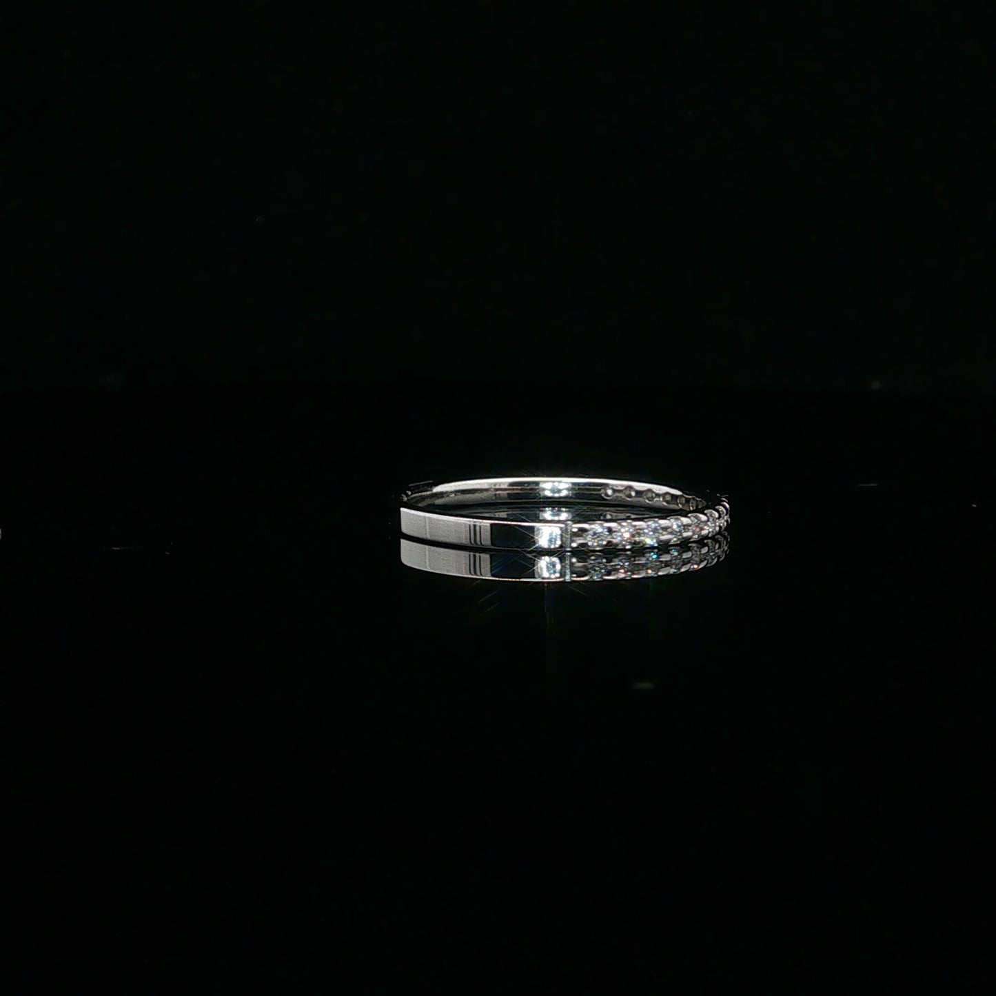 0.17ctw G/SI1 Classic Band - PT950 - Natural Diamond - 64095-7-5