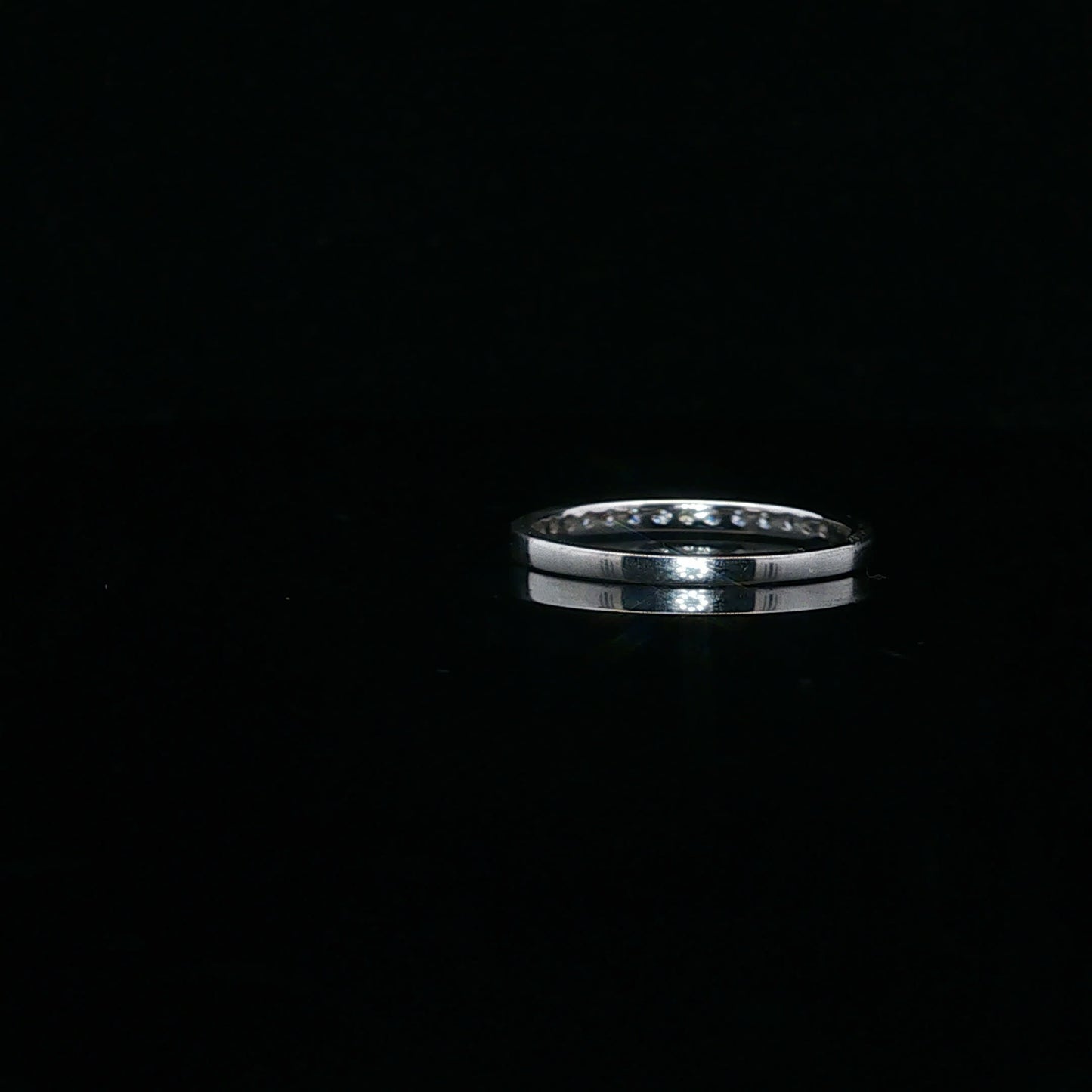 0.25ctw G/SI1 Classic Band - PT950 - Natural Diamond - 64098-7-7