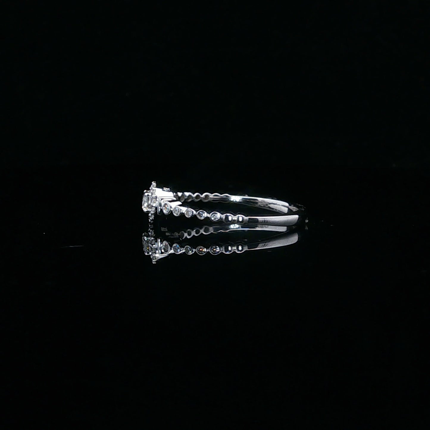 0.20ctw F/SI1 Halo Promise - 10KW - Natural Diamond - 64101-7