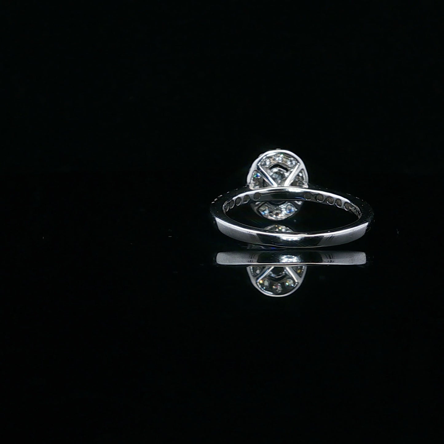 1.00ctw 0.45ct E/VS2 Oval Halo - 10KW - Lab Diamond - 64106-7