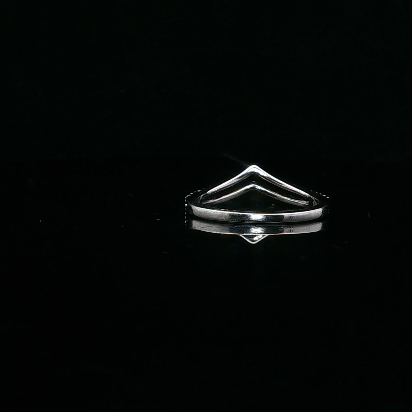 0.15ctw G/I1 V Double Row - 10KW - Natural Diamond - 64107-7-7