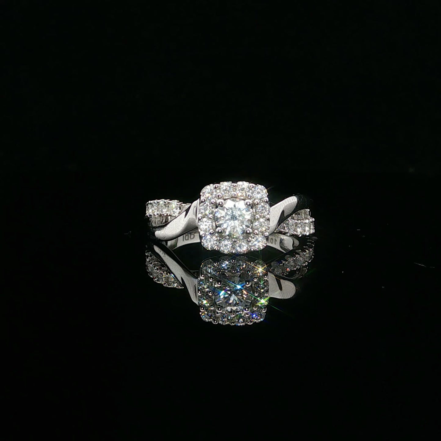0.87 ctw 0.33 ct F/SI2 RBC Twist - 10KW - Natural Diamond - 64109-7