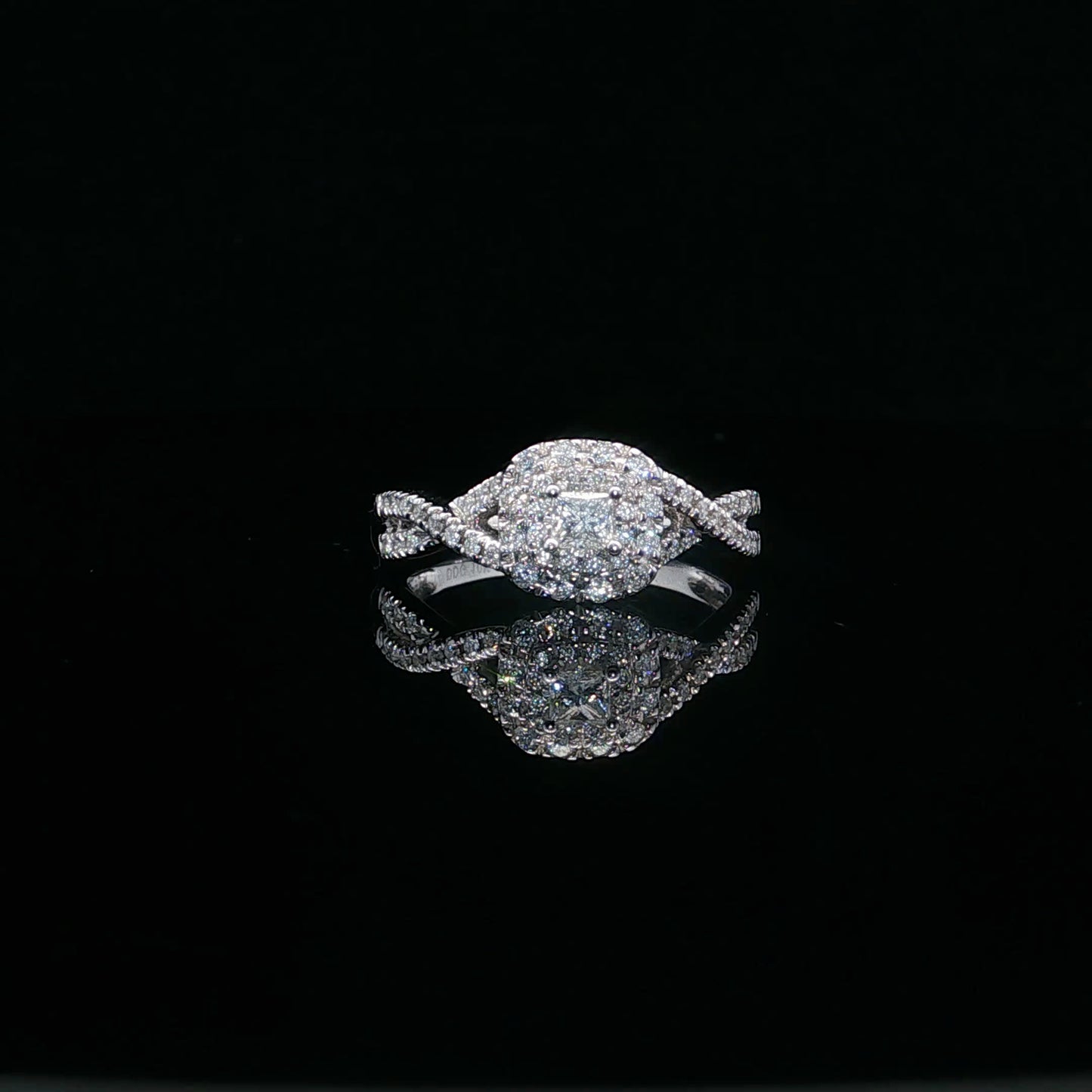 1.38ctw 0.17ct G/SI1 Princess Halo Twist - 10KW - Natural Diamond - 64116-7-3