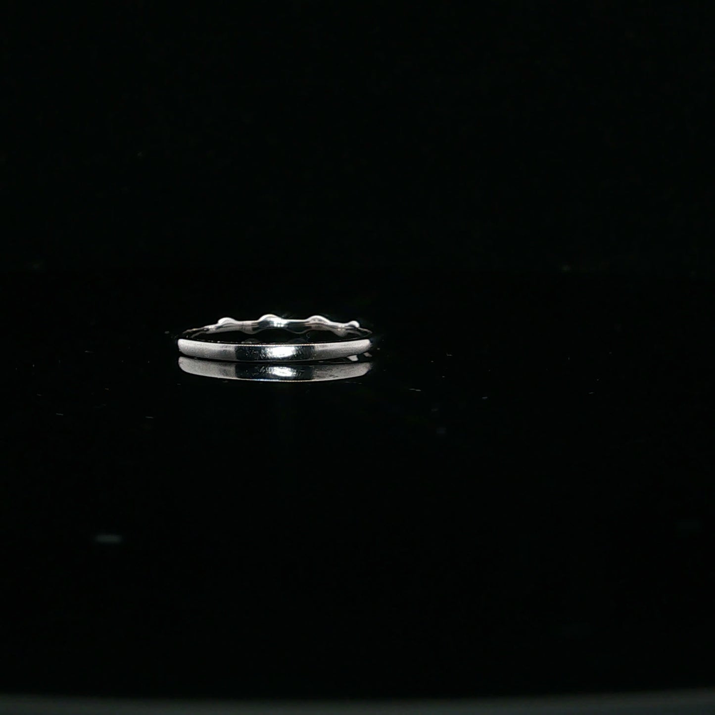 0.025ctw G/I1 Flow Band - 10KW - Natural Diamond - 64126-6.5-3