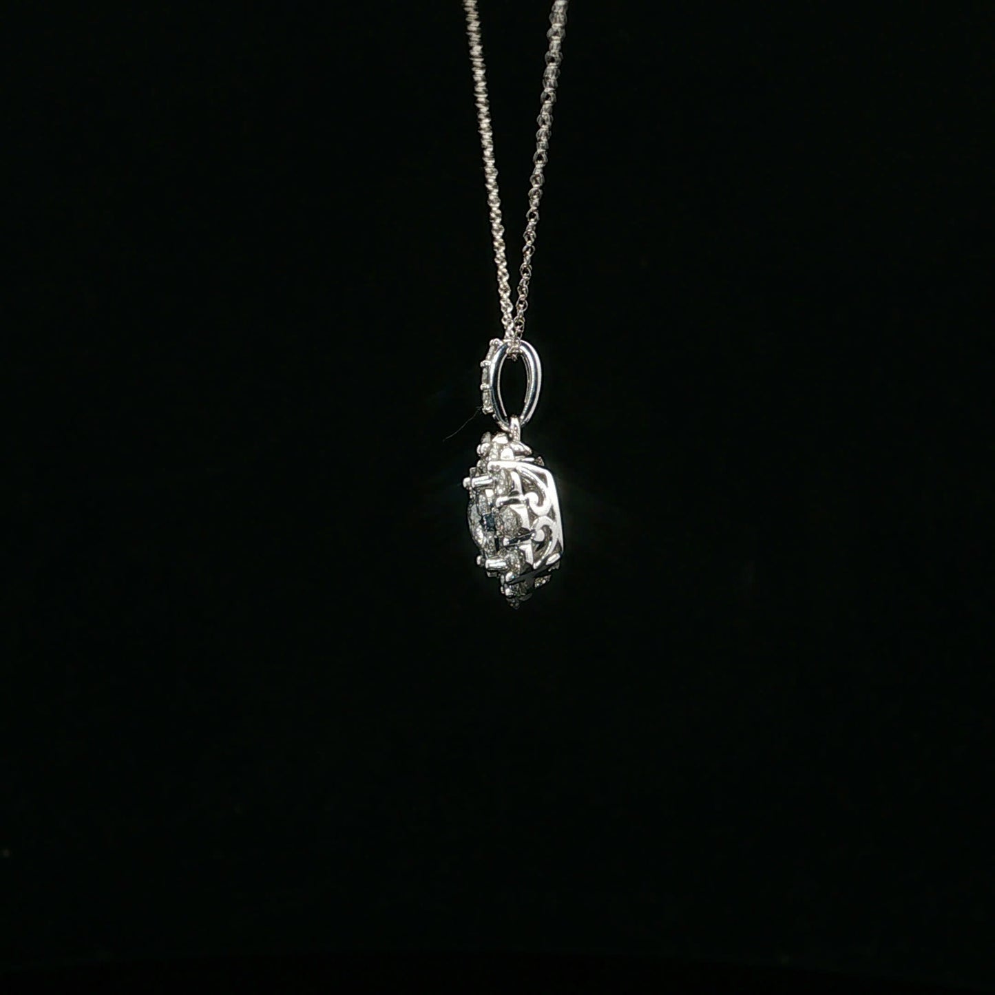 1.00ctw G/SI2 Flower Halo - 10KW - Natural Diamond - 64144-4