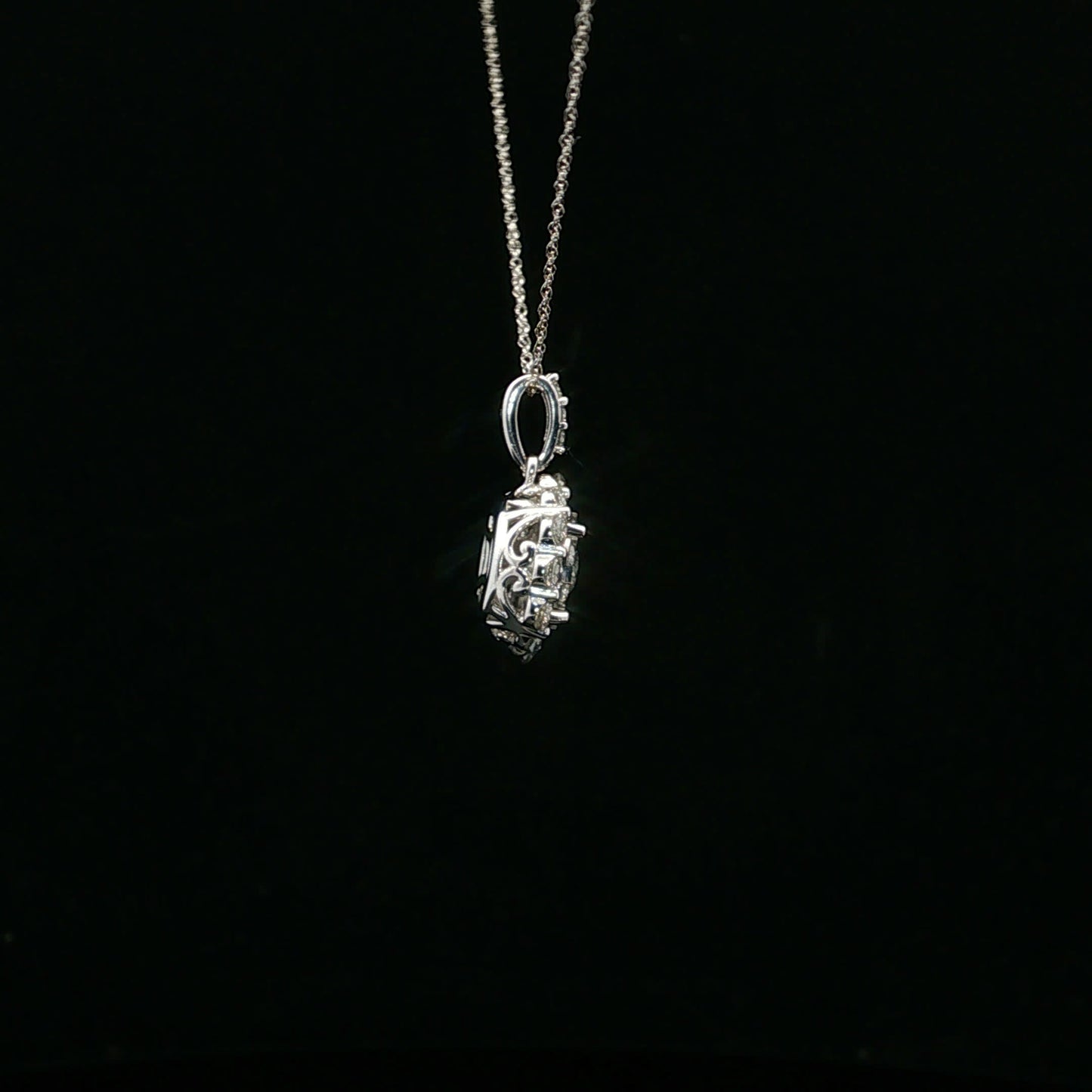 1.00ctw G/SI2 Flower Halo - 10KW - Natural Diamond - 64144-4