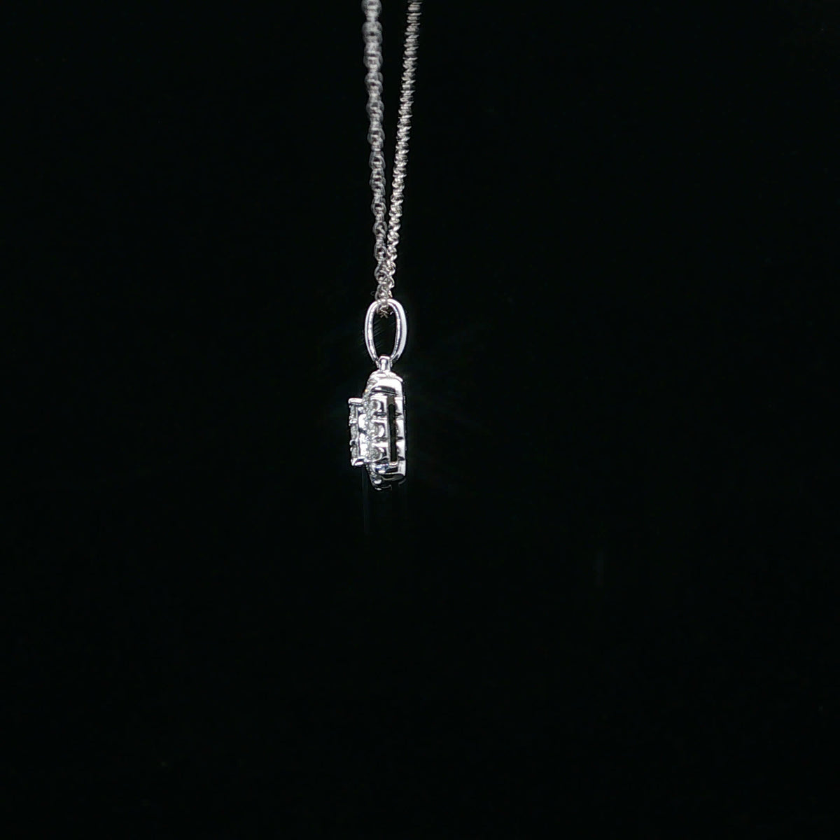 0.30ctw G/SI2 Square Cluster Halo - 14KW - Natural Diamond - 64149-3