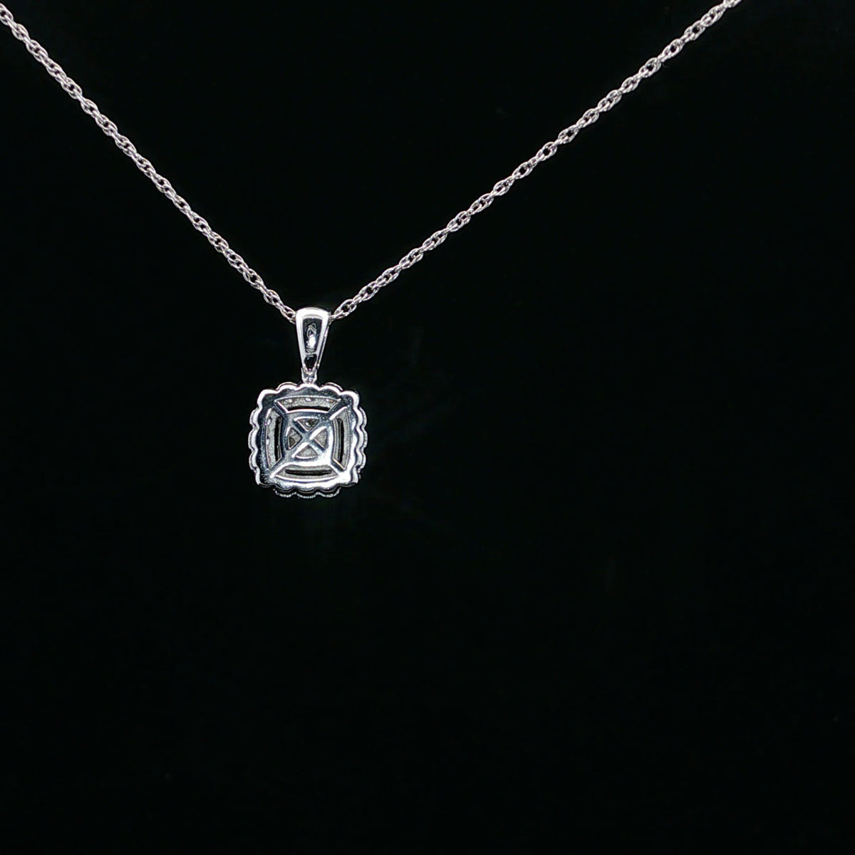 0.30ctw G/SI2 Square Cluster Halo - 14KW - Natural Diamond - 64149-3