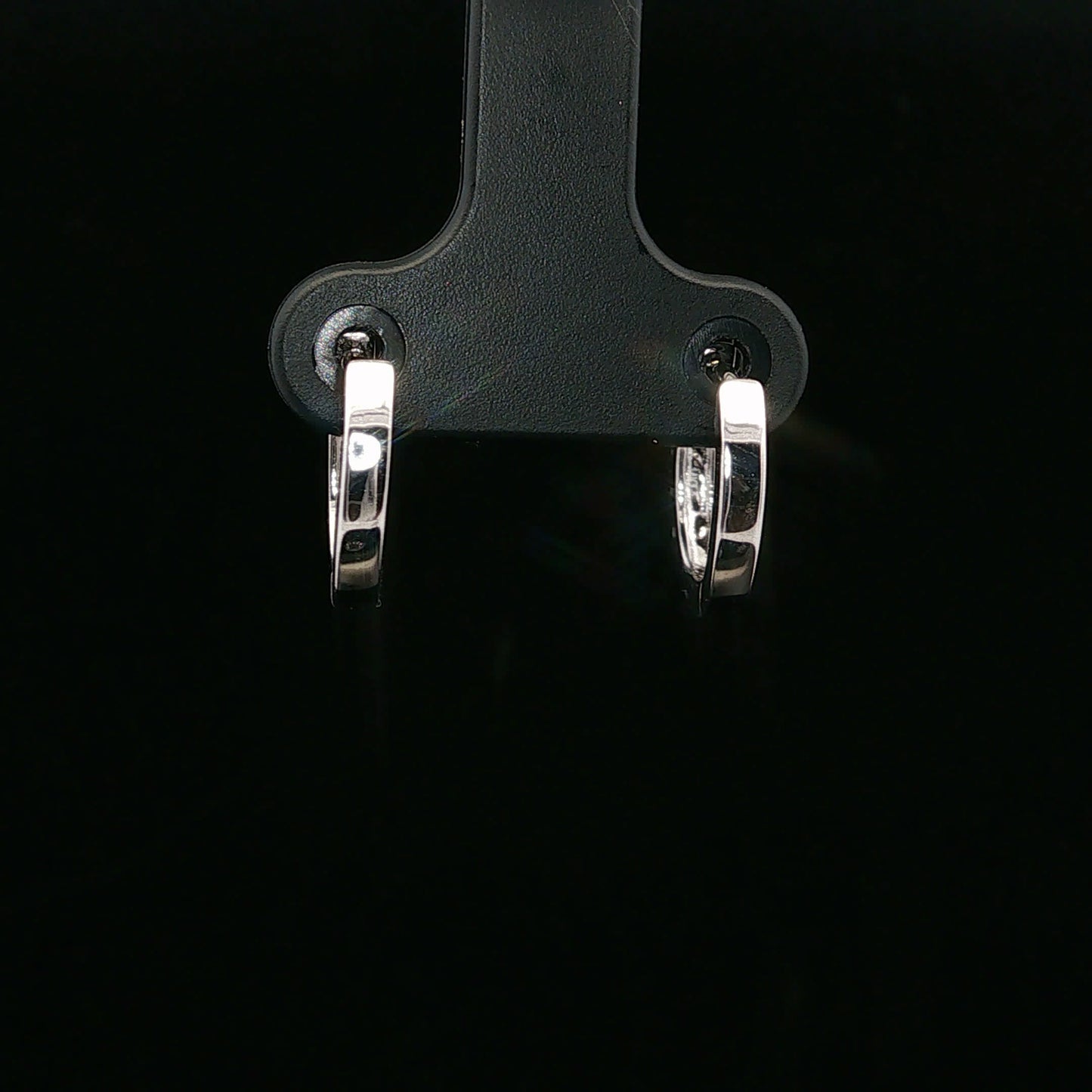 0.50ctw G/I1 Oval Huggies - 14KW - Natural Diamond - 64154