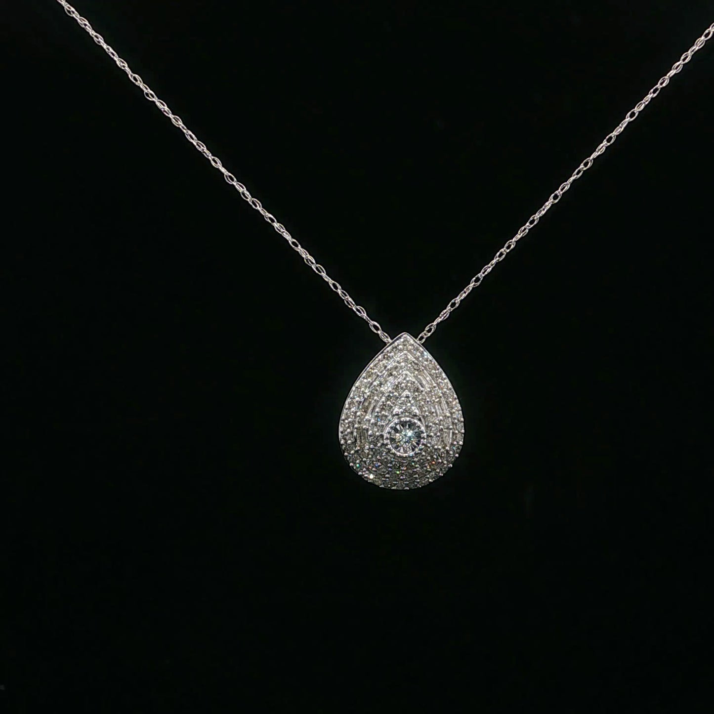 0.50ctw G/SI2 Pear Halo - 10KW - Natural Diamond - 64224