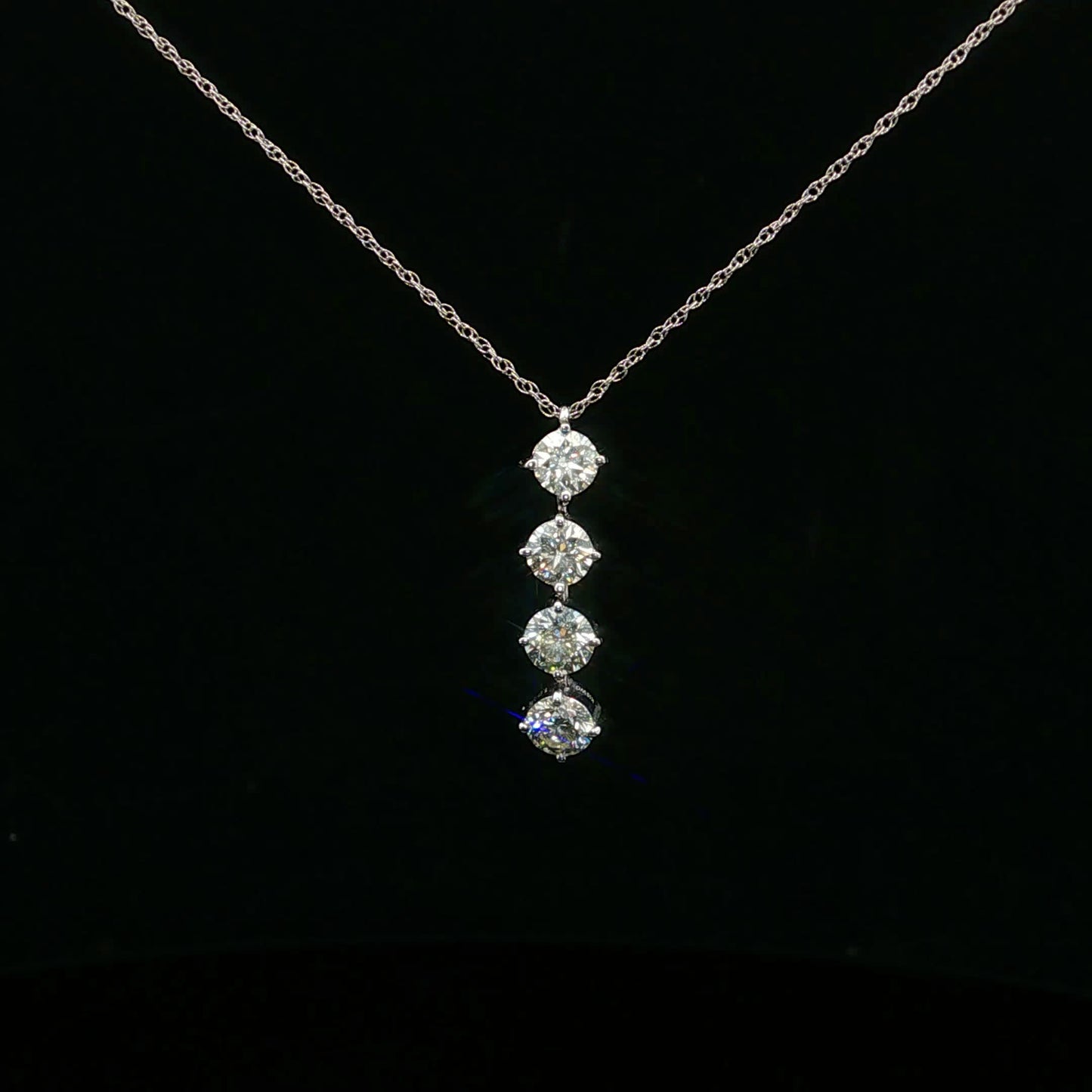 1.04ctw G/VS2 Four Drop - 18KW - Natural Diamond - 64234
