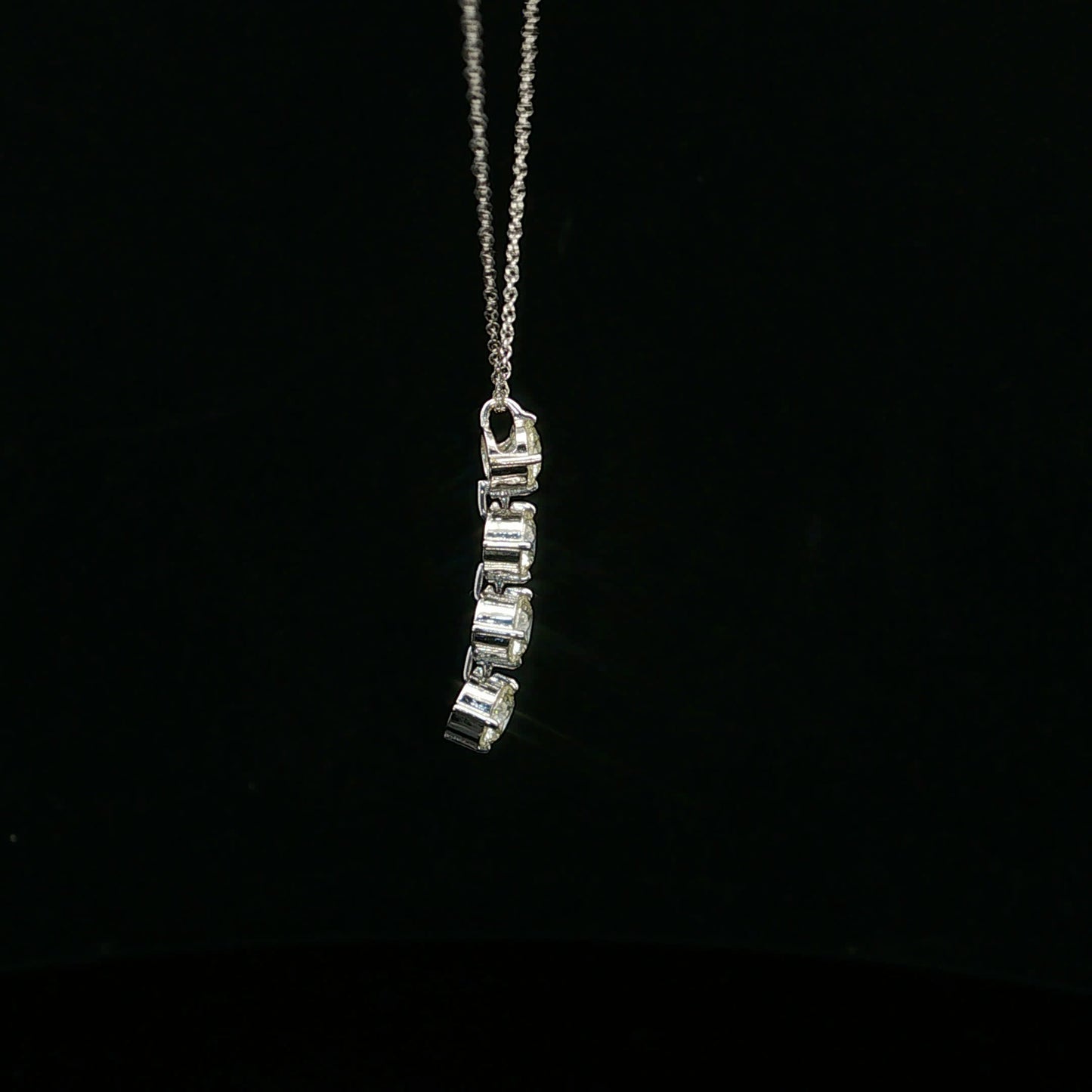 1.04ctw G/VS2 Four Drop - 18KW - Natural Diamond - 64234