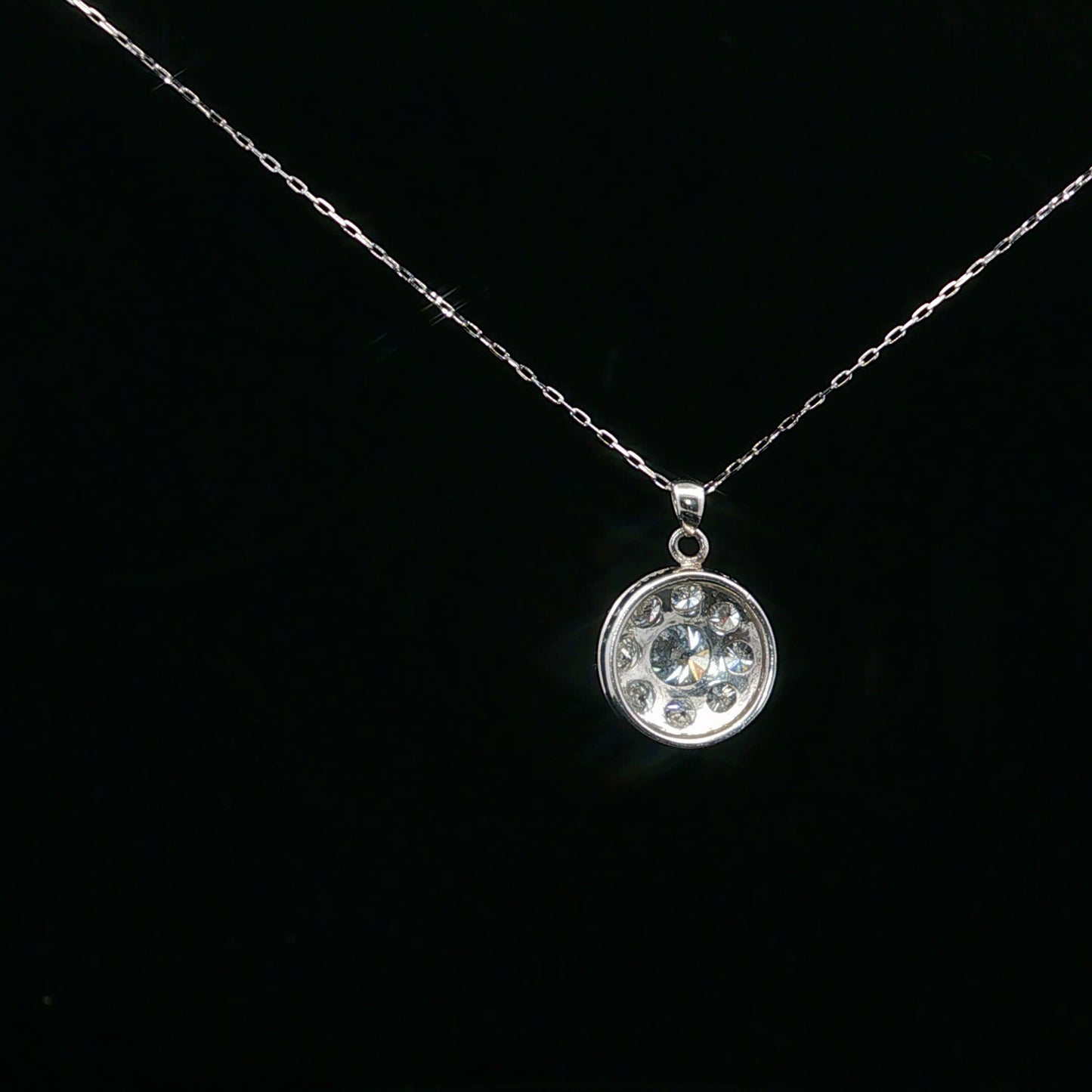 1.06ctw 0.44ct F/VS2 Halo Pendant - PT900 - Natural Diamond - 64241
