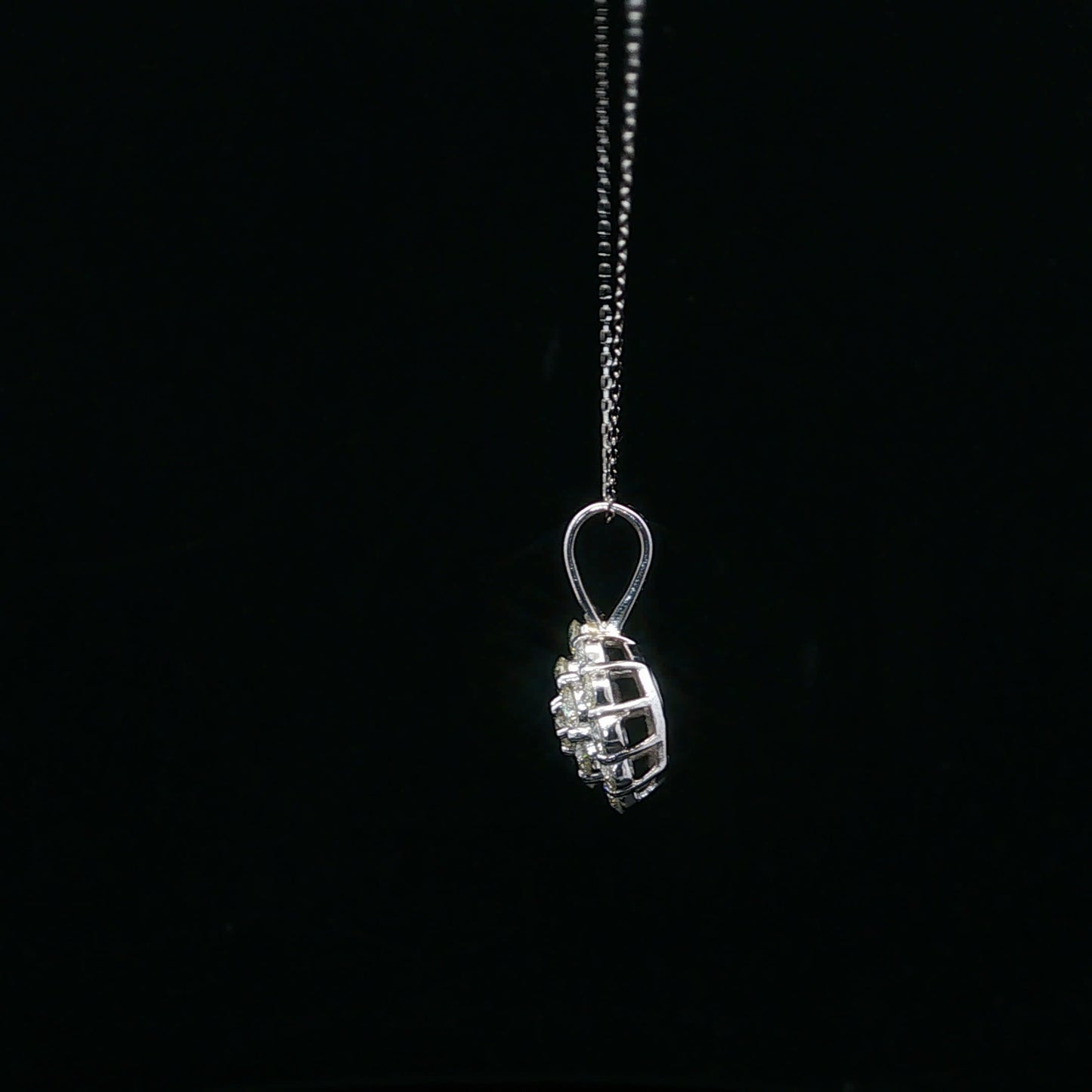 1.00ctw G/VS2 Flower Cluster - PT900 - Natural Diamond - 64245