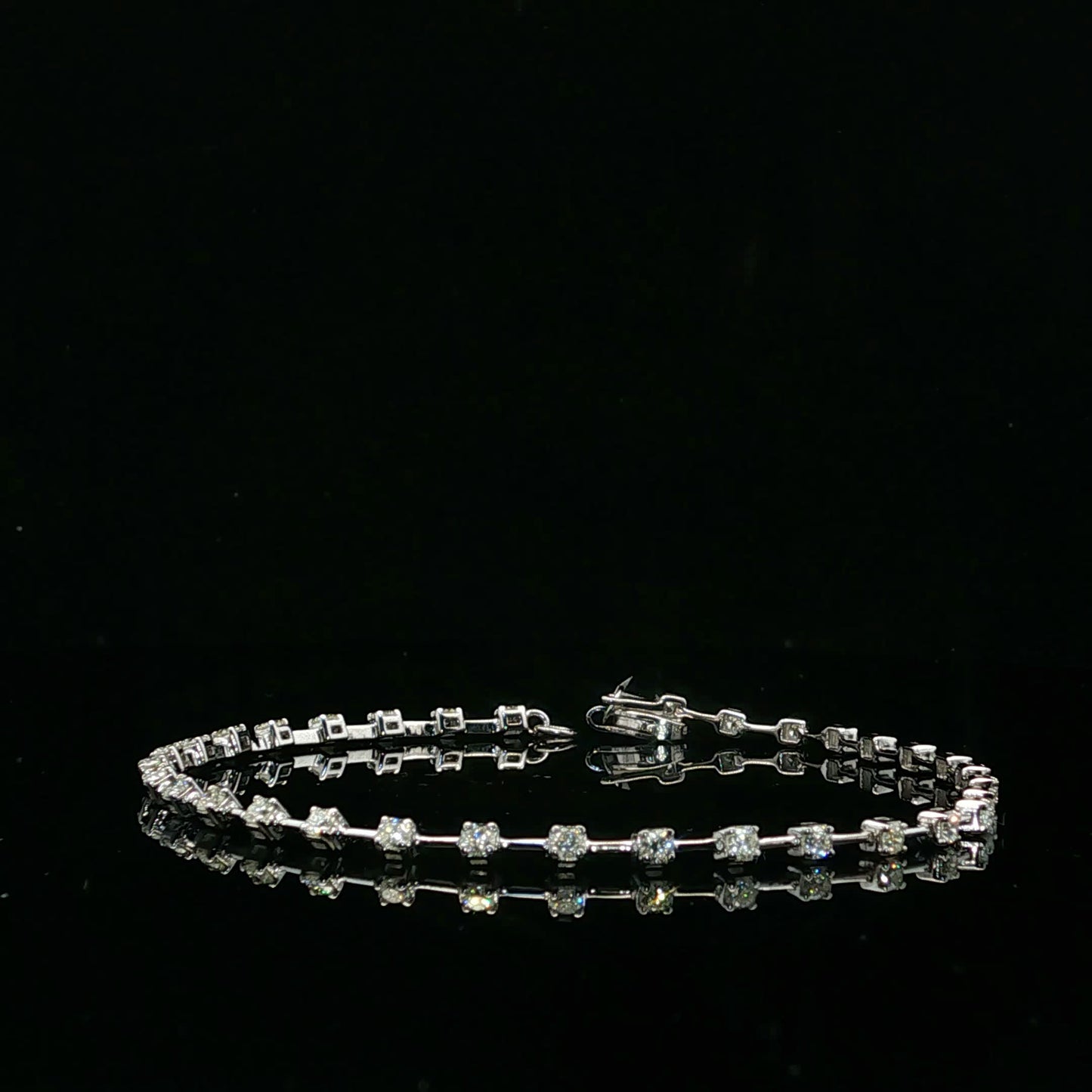 1.06ctw G/SI1 Station Bracelet - 14KW - Natural Diamond - 64249