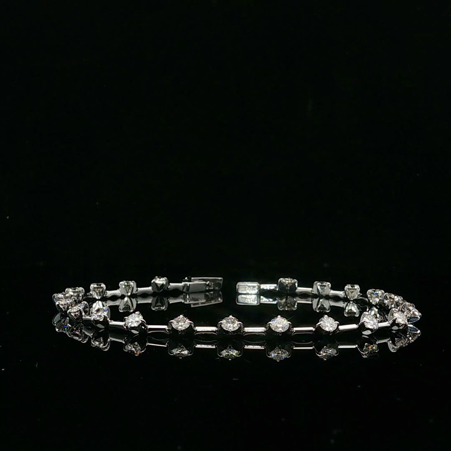 2.00ctw F/SI1 Station Bracelet - 18KW - Natural Diamond - 64250