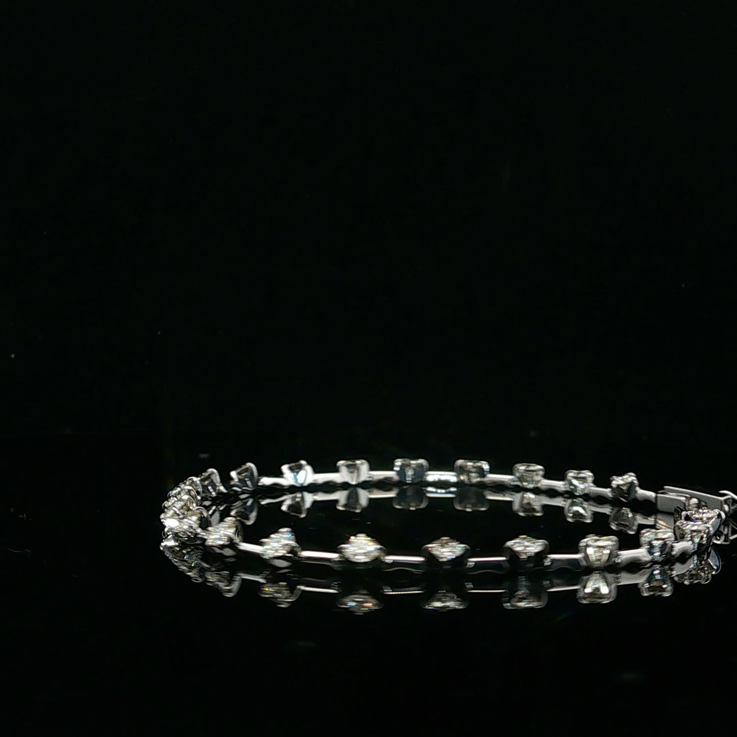 2.00ctw F/SI1 Station Bracelet - 18KW - Natural Diamond - 64250