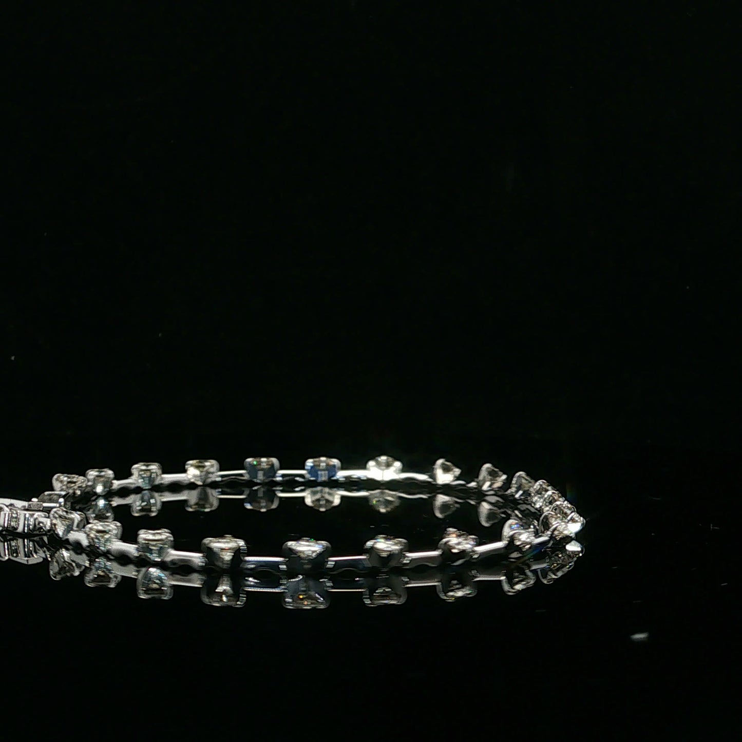 2.00ctw F/SI1 Station Bracelet - 18KW - Natural Diamond - 64250